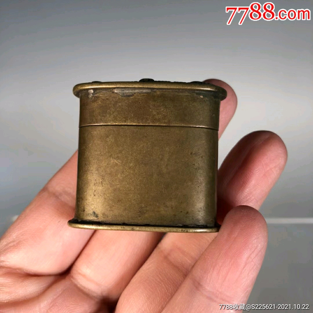 民国铜刻双狮舞绣球纹烟膏盒_价格1650元_第1张_7788收藏__收藏热线