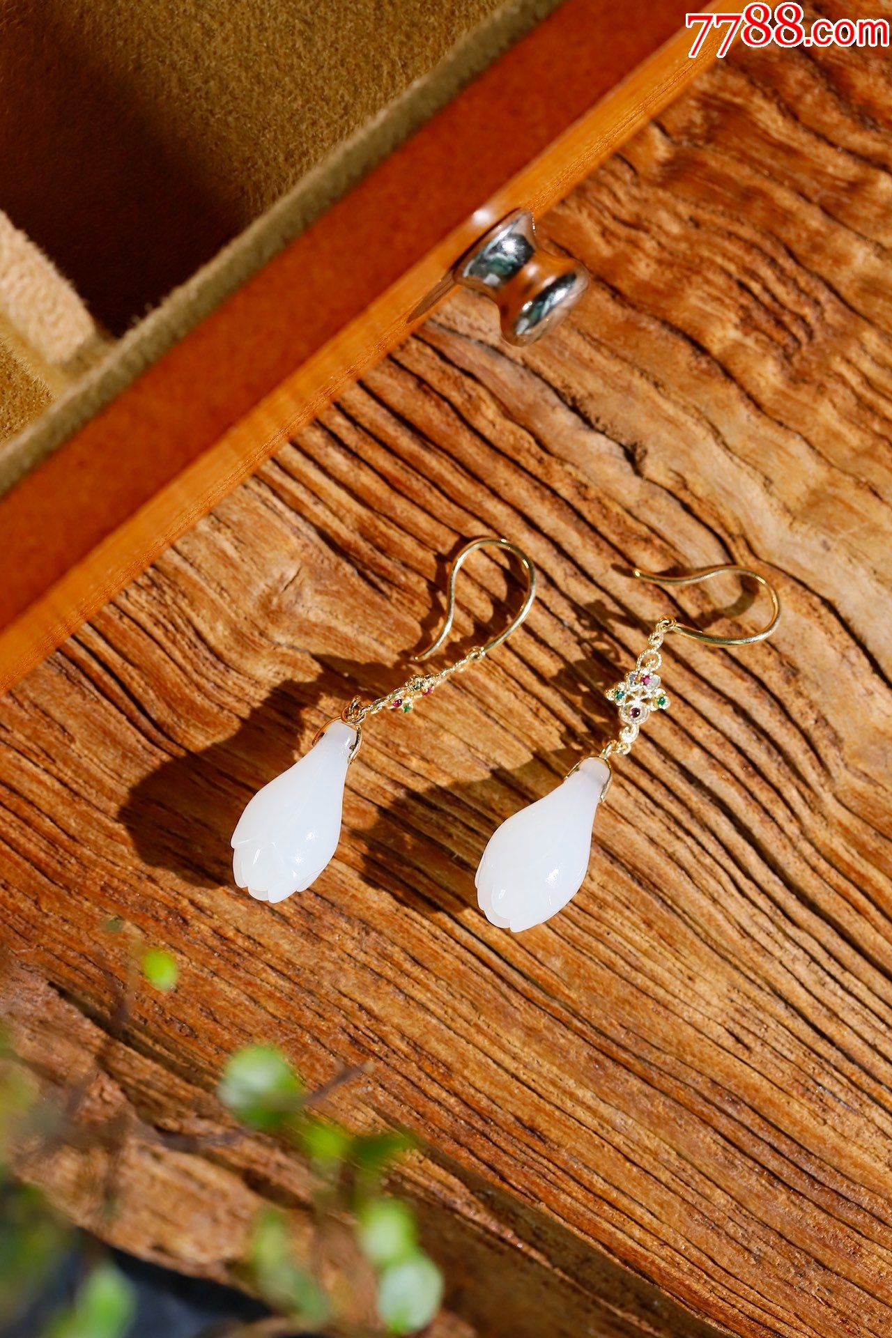 18k金镶玉耳坠精美和田玉a91s328e