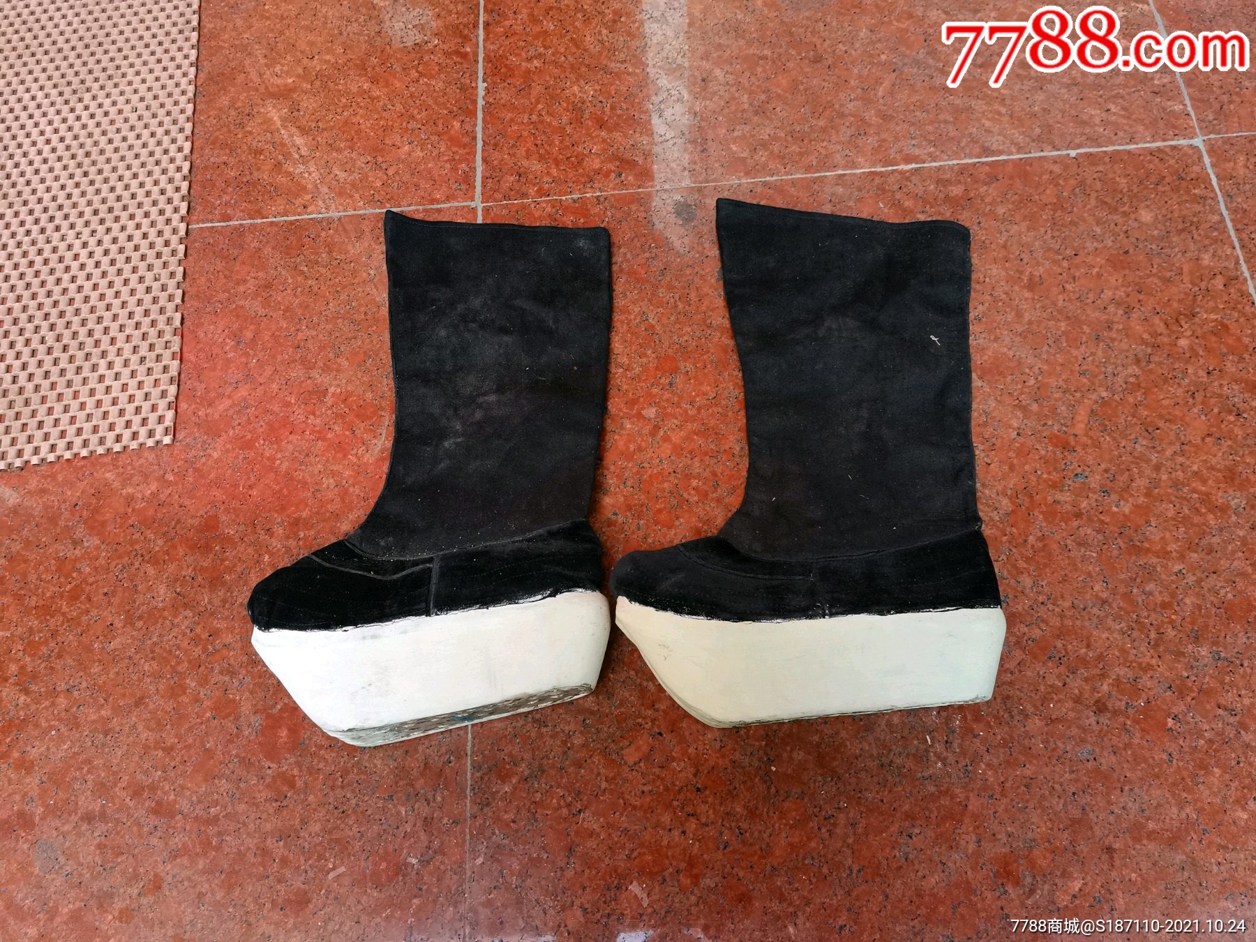 唱戏用高底靴子