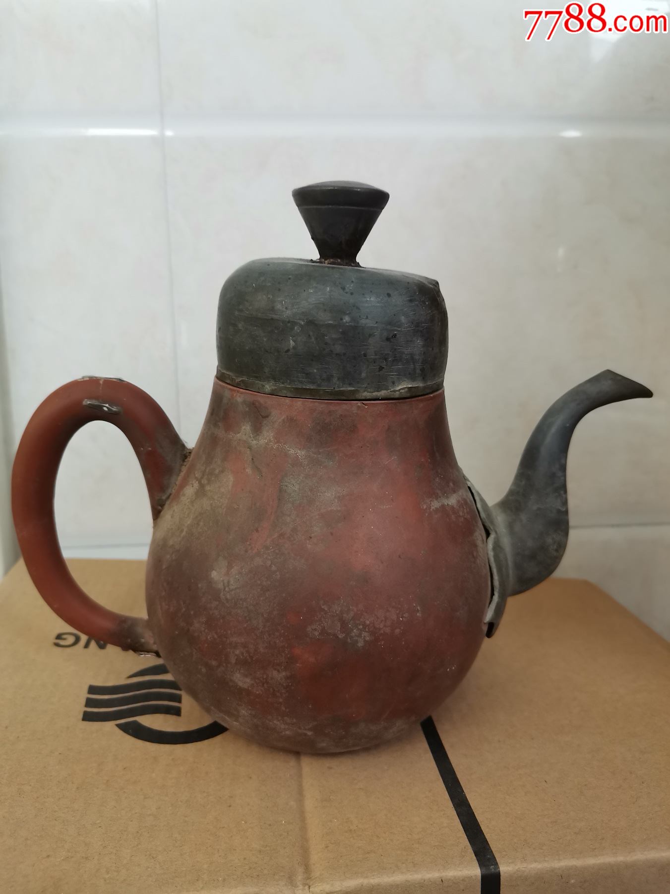 建国前后梨形紫砂壶(后镶锡嘴,配锡盖,有款)-价格:160元-se83345844