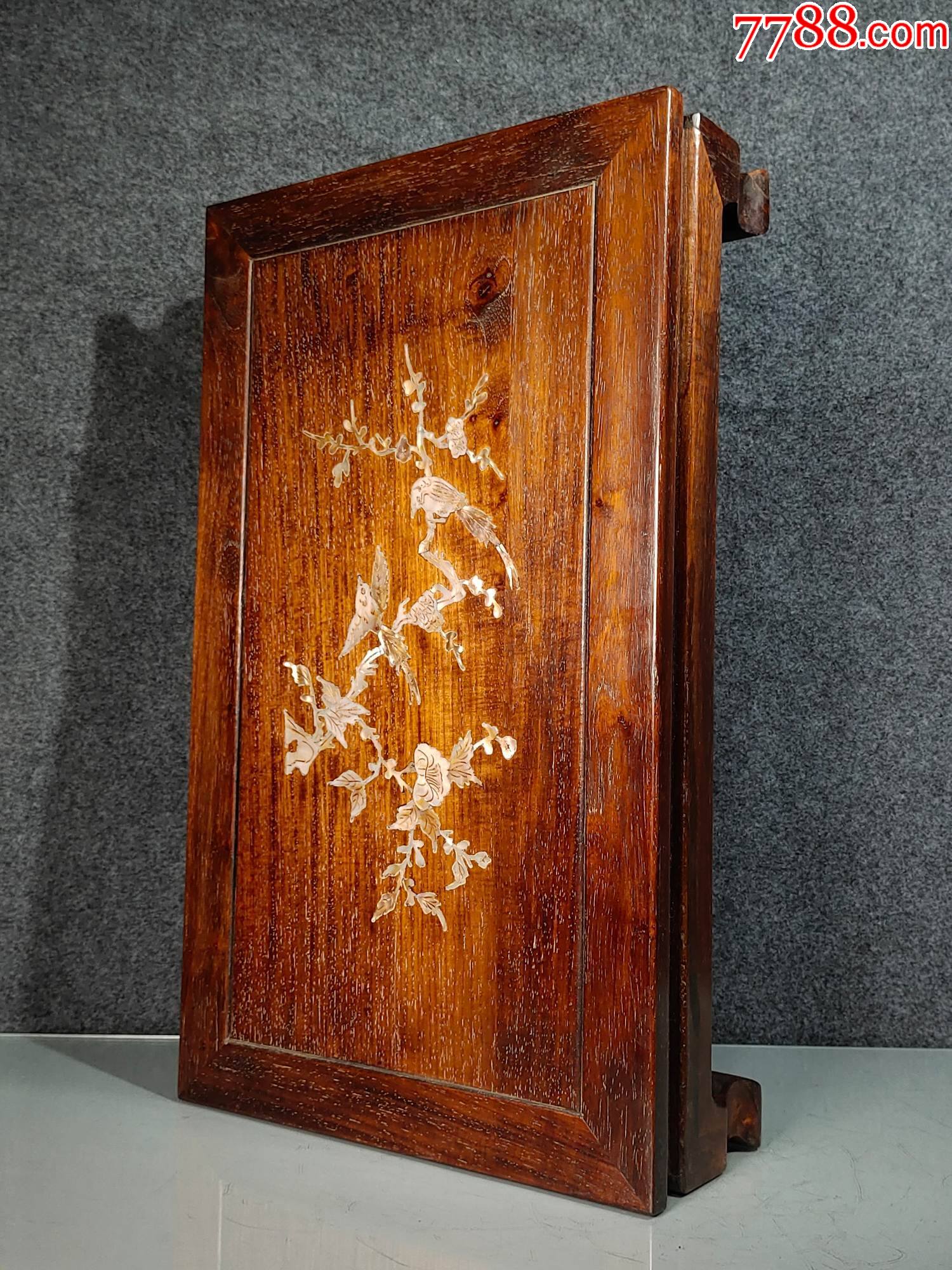 花梨木镶嵌贝壳喜鹊登梅图大炕桌