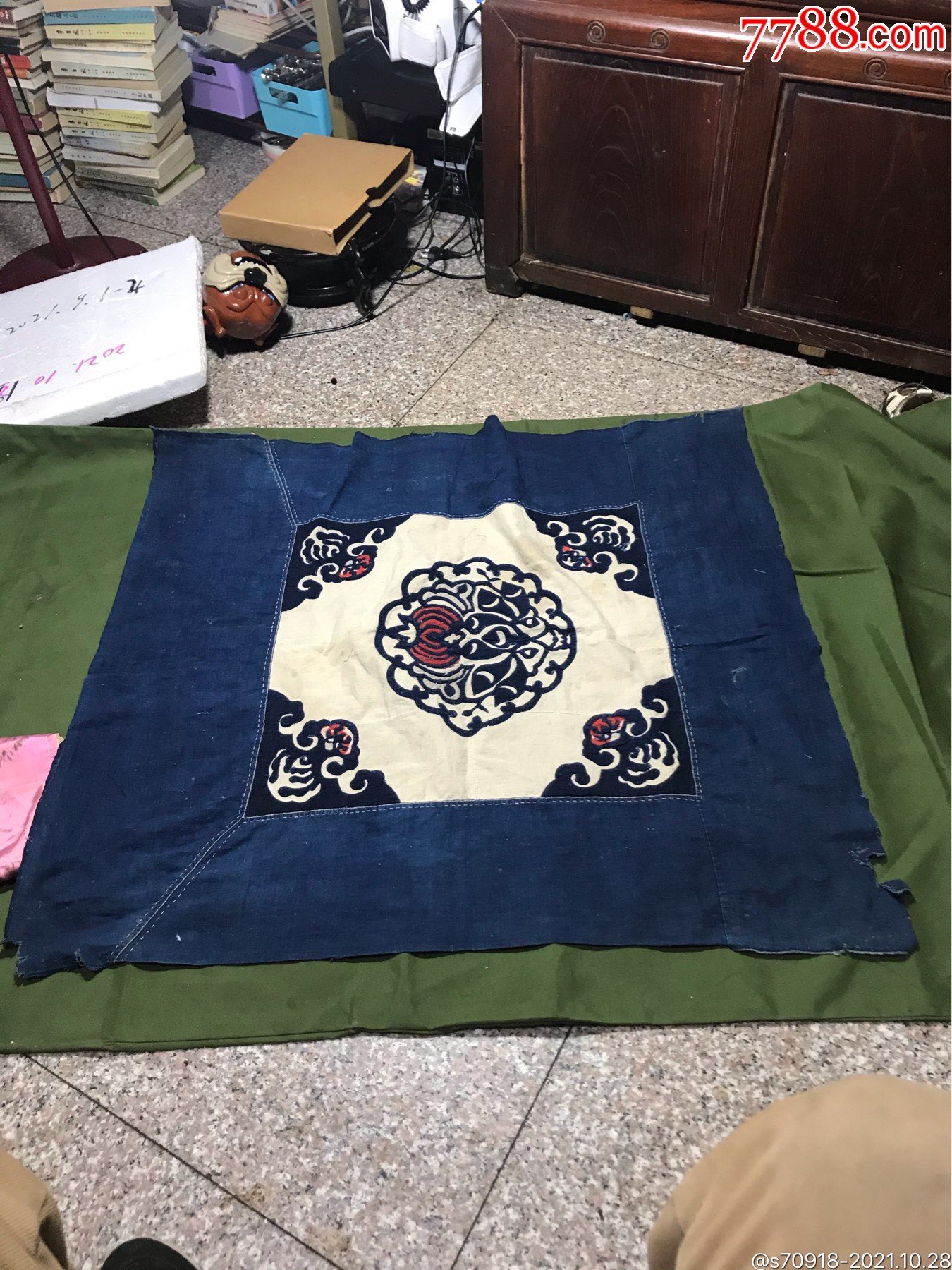 老桌布一民族图案