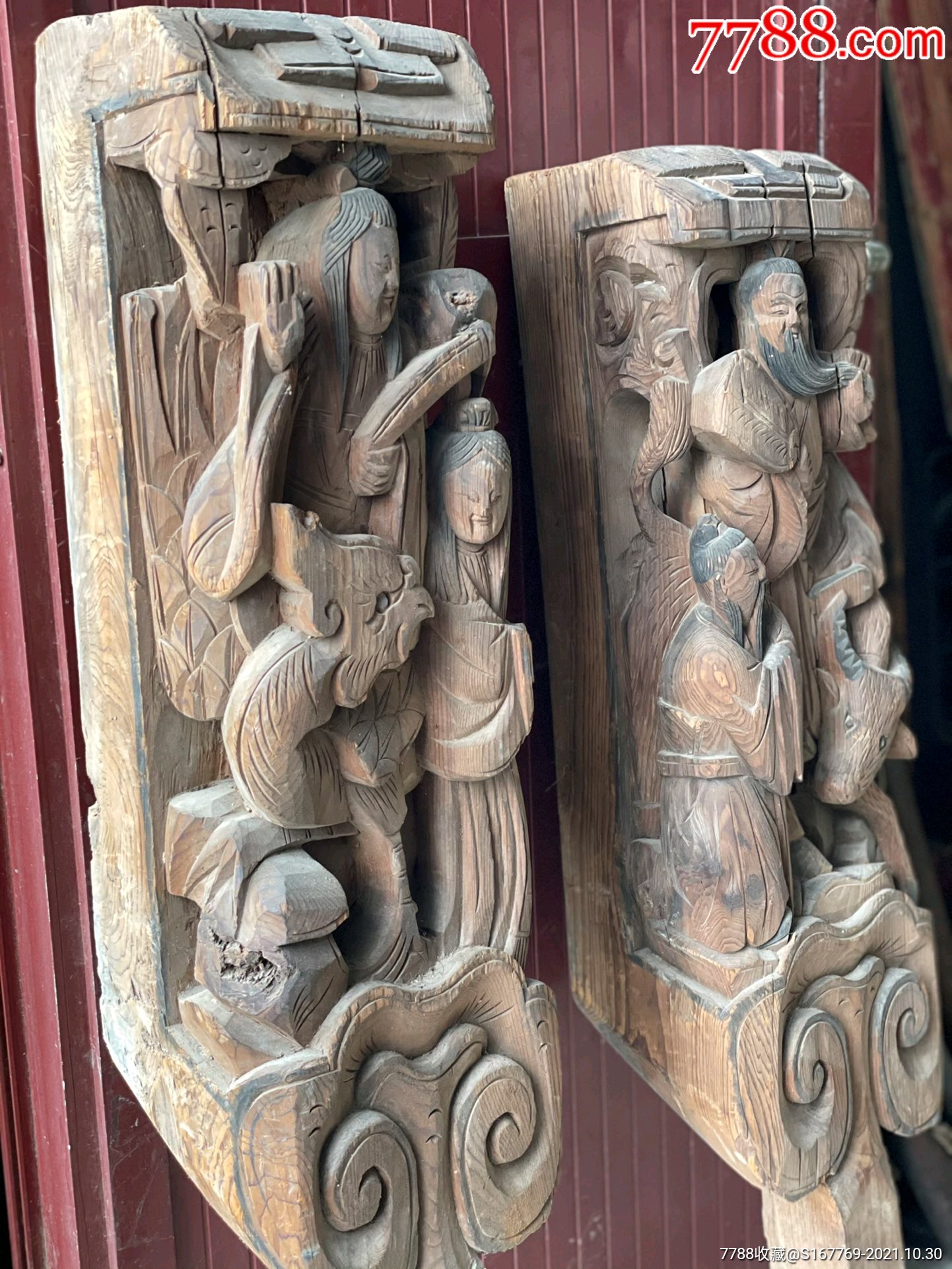 楠木老人物雕工牛腿一对,雕工精细_牛腿/雀替_第1张_7788奇石收藏