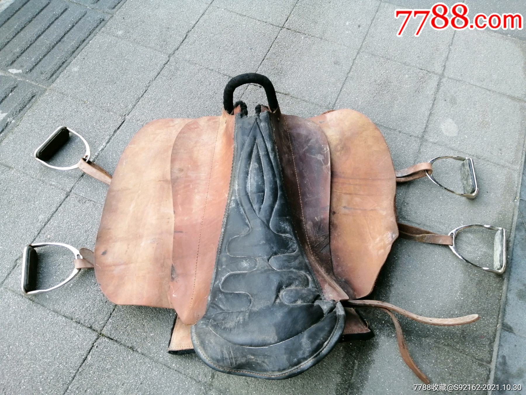 马鞍老马鞍纯牛皮老马鞍知青返沪从新疆带回来