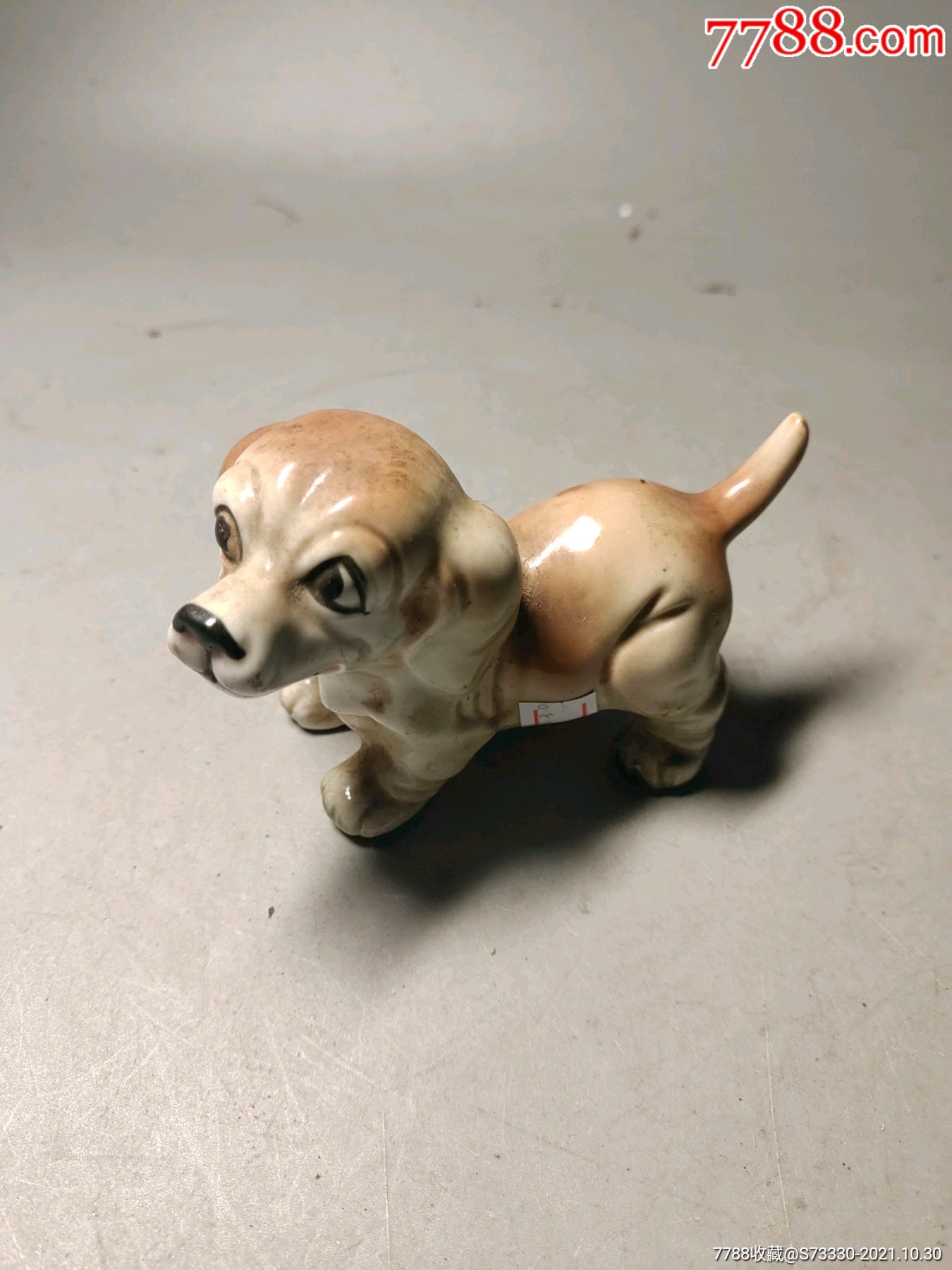 创汇期可爱小狗雕塑瓷