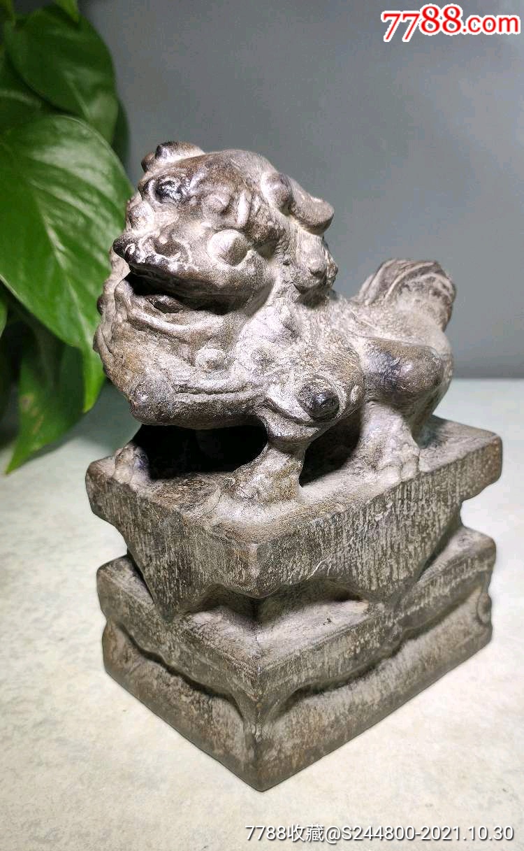 霸气高台石狮子