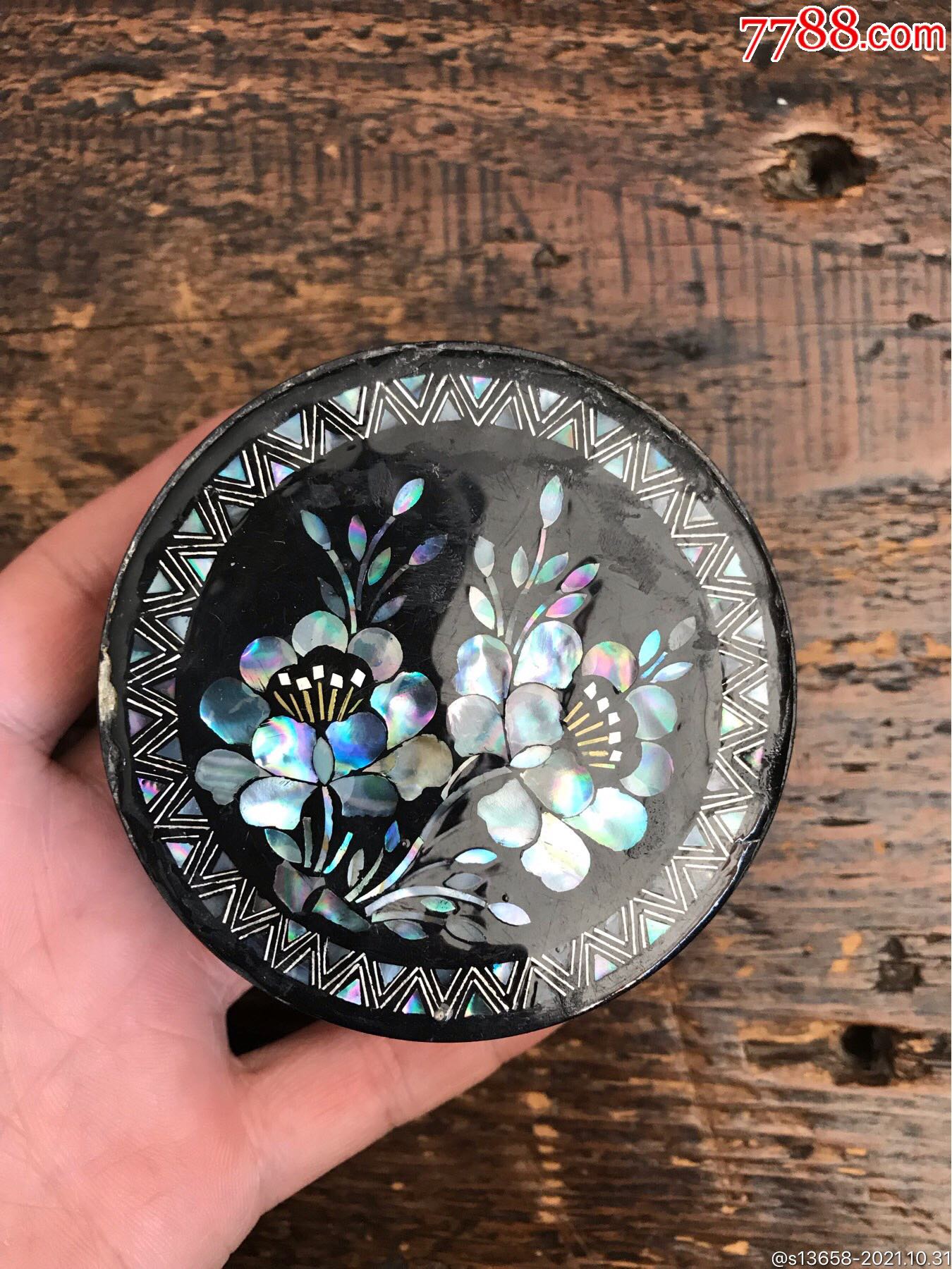 非常精美的螺钿首饰盒