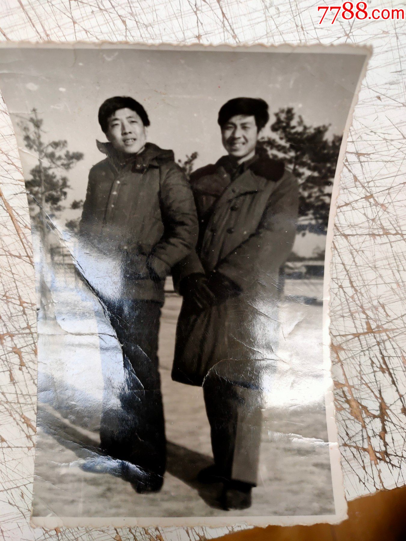 冬装二兄弟_老照片_五光十色【7788收藏__收藏热线】