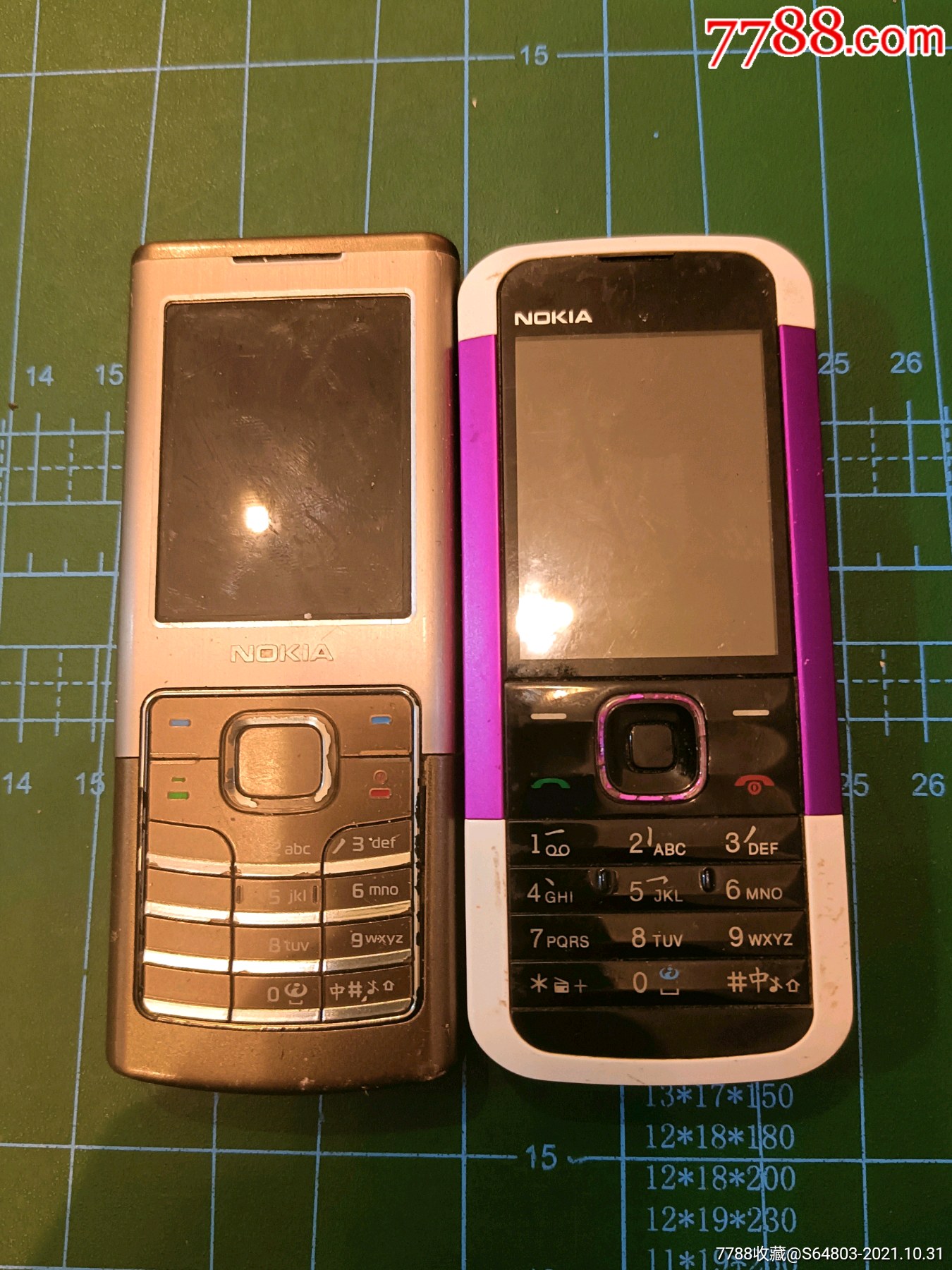 老款〈诺基亚〉手机两部,充不了电,品好如图.