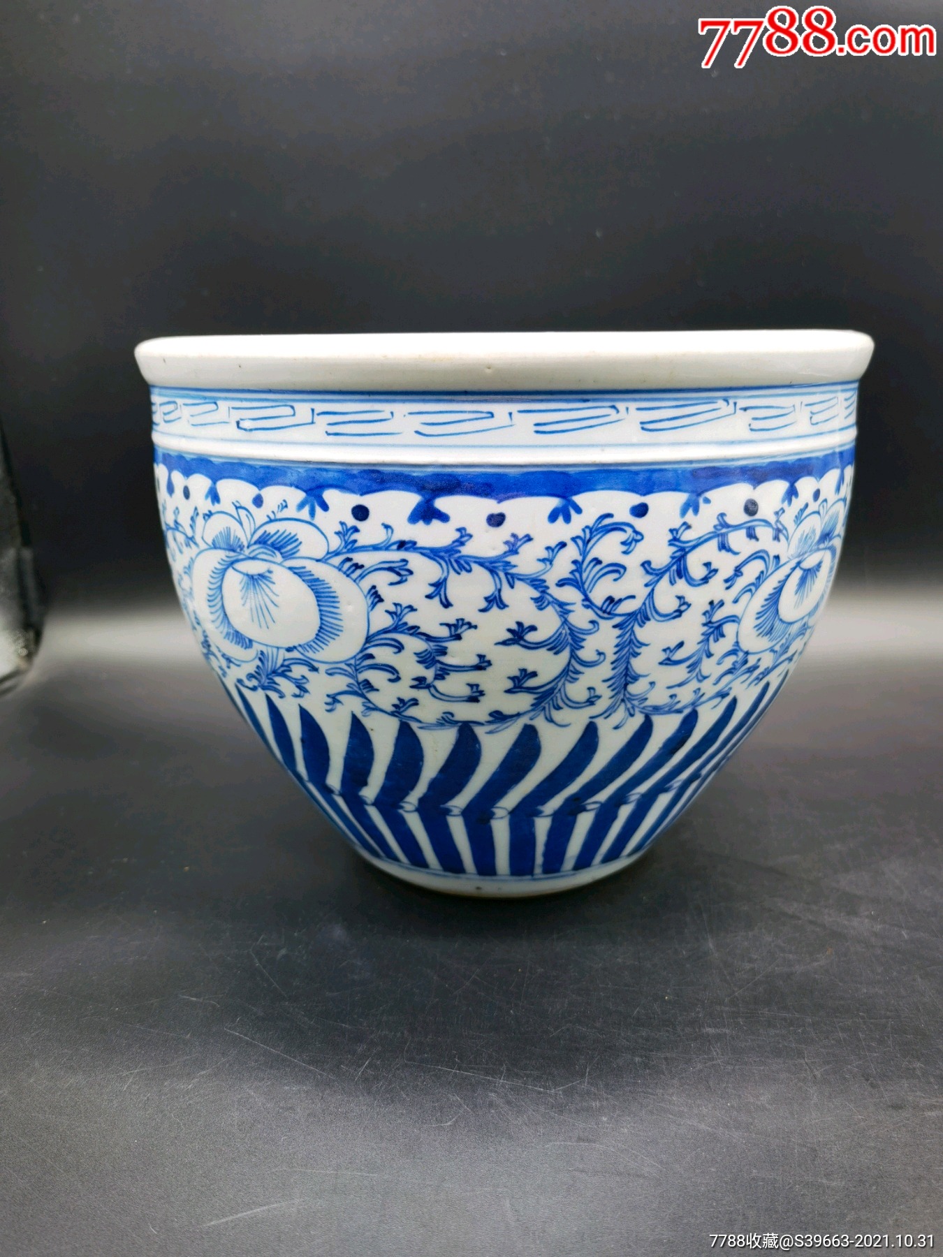 清代青花缠枝莲卷缸_青花瓷_收藏价格_鉴定交易_7788瓷器网