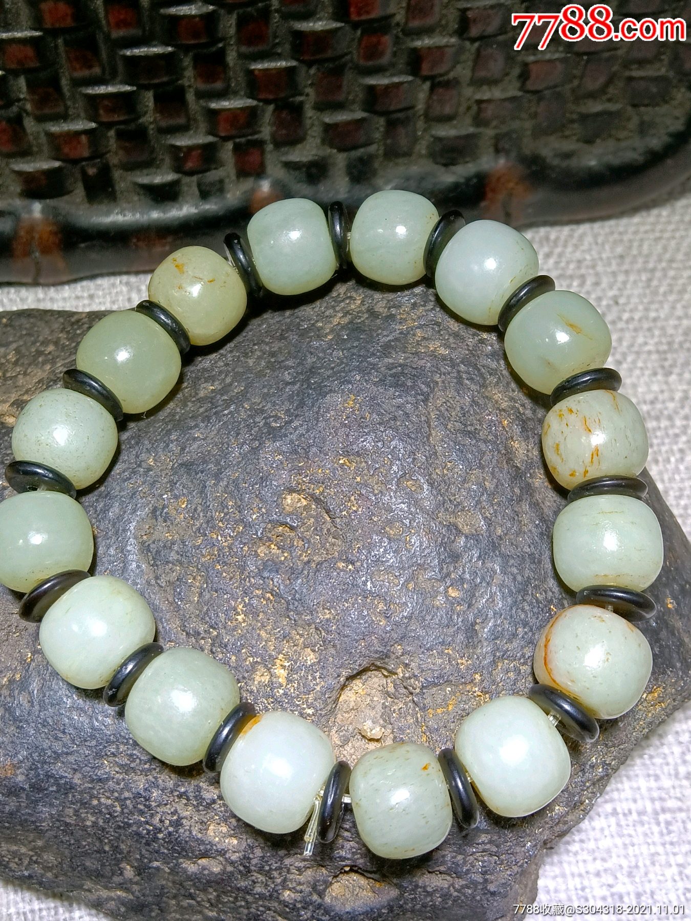 新疆和田玉桶珠