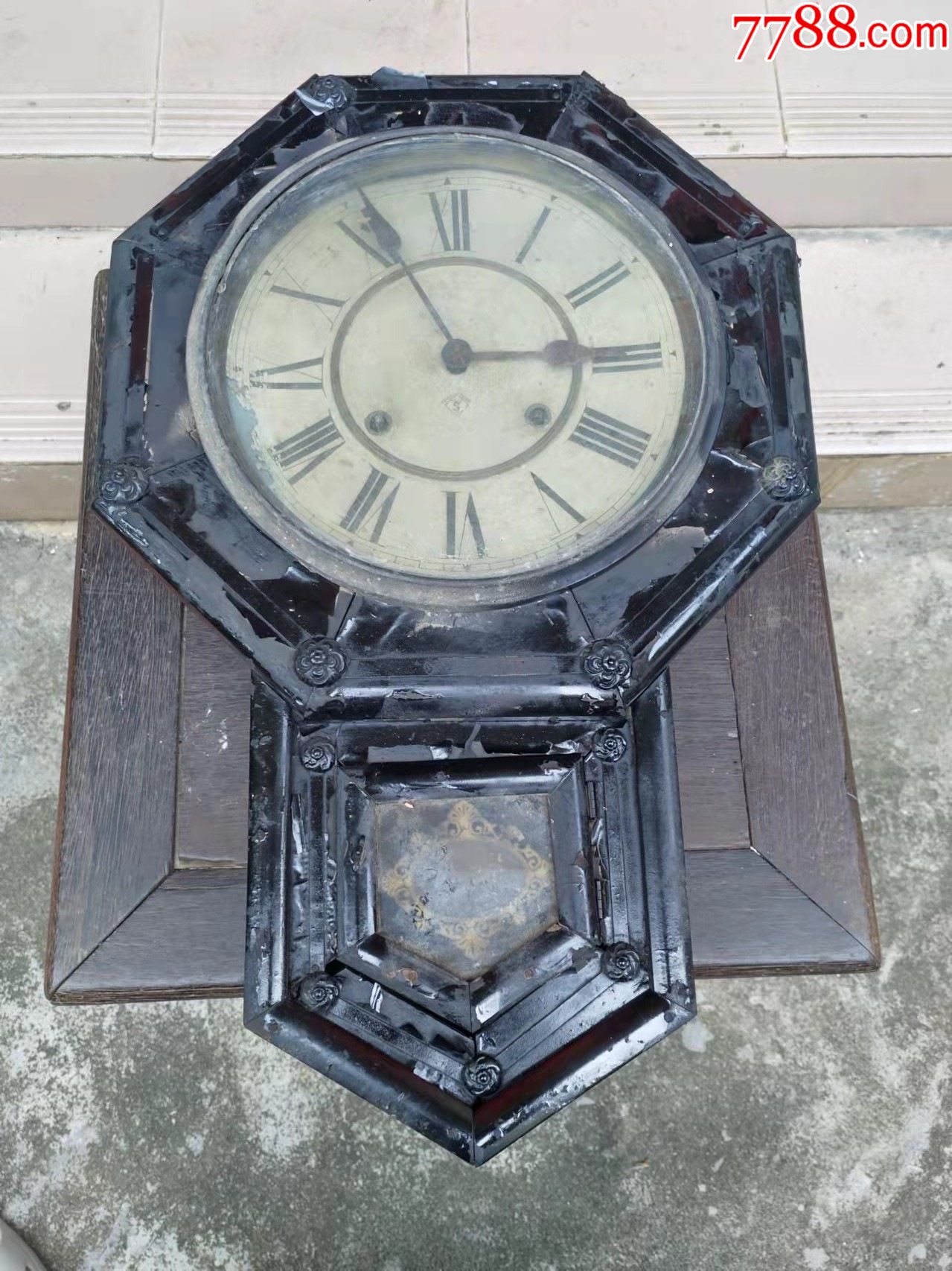 一个清代进口八卦大挂钟