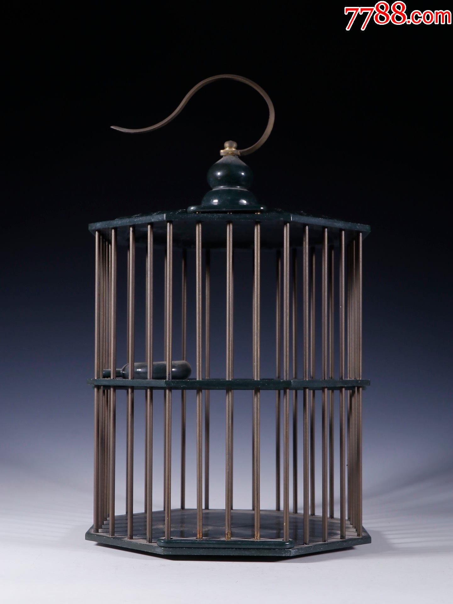 旧藏【和田碧玉镶老铜龙戏珠鸟笼】