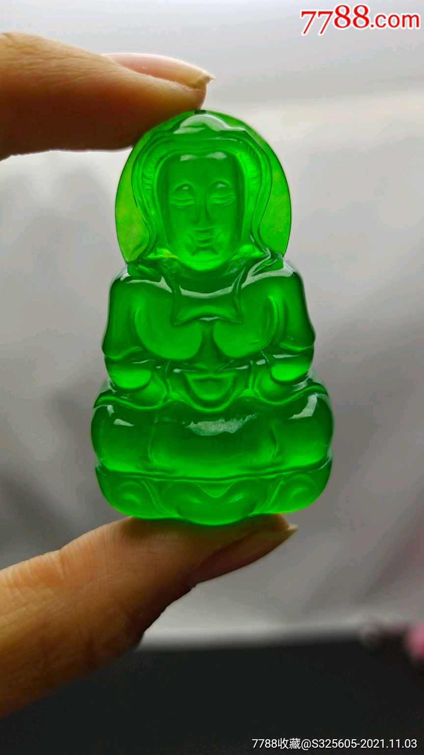 顶级龙石种帝王绿超大超厚翡翠观音挂件整料雕刻水头超好超级完美