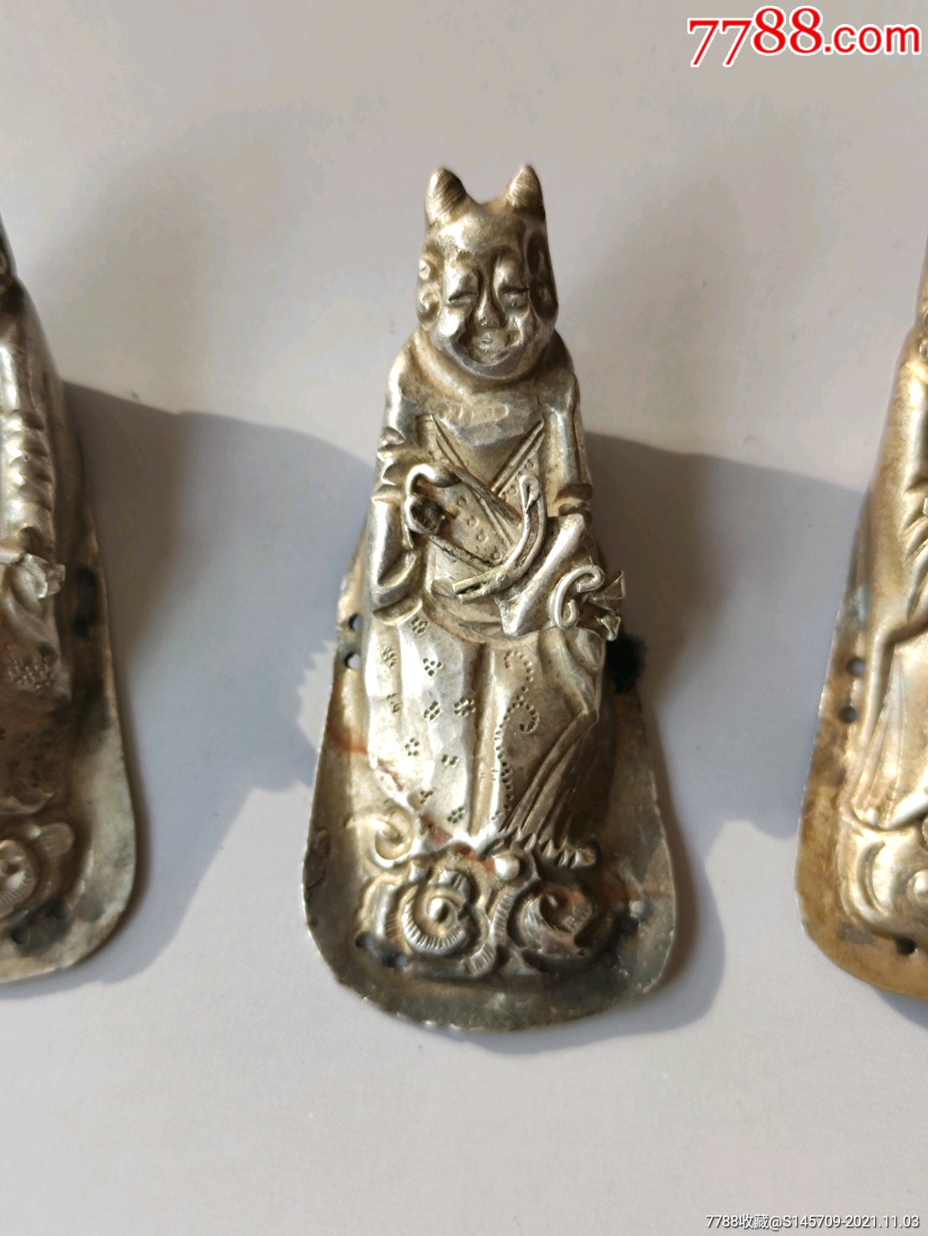 清代精工老银八仙人物帽饰五个通走人物开脸细腻有款识大号喜欢的不要