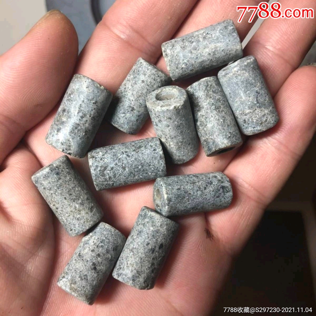 浙江良渚文化青矾石珠