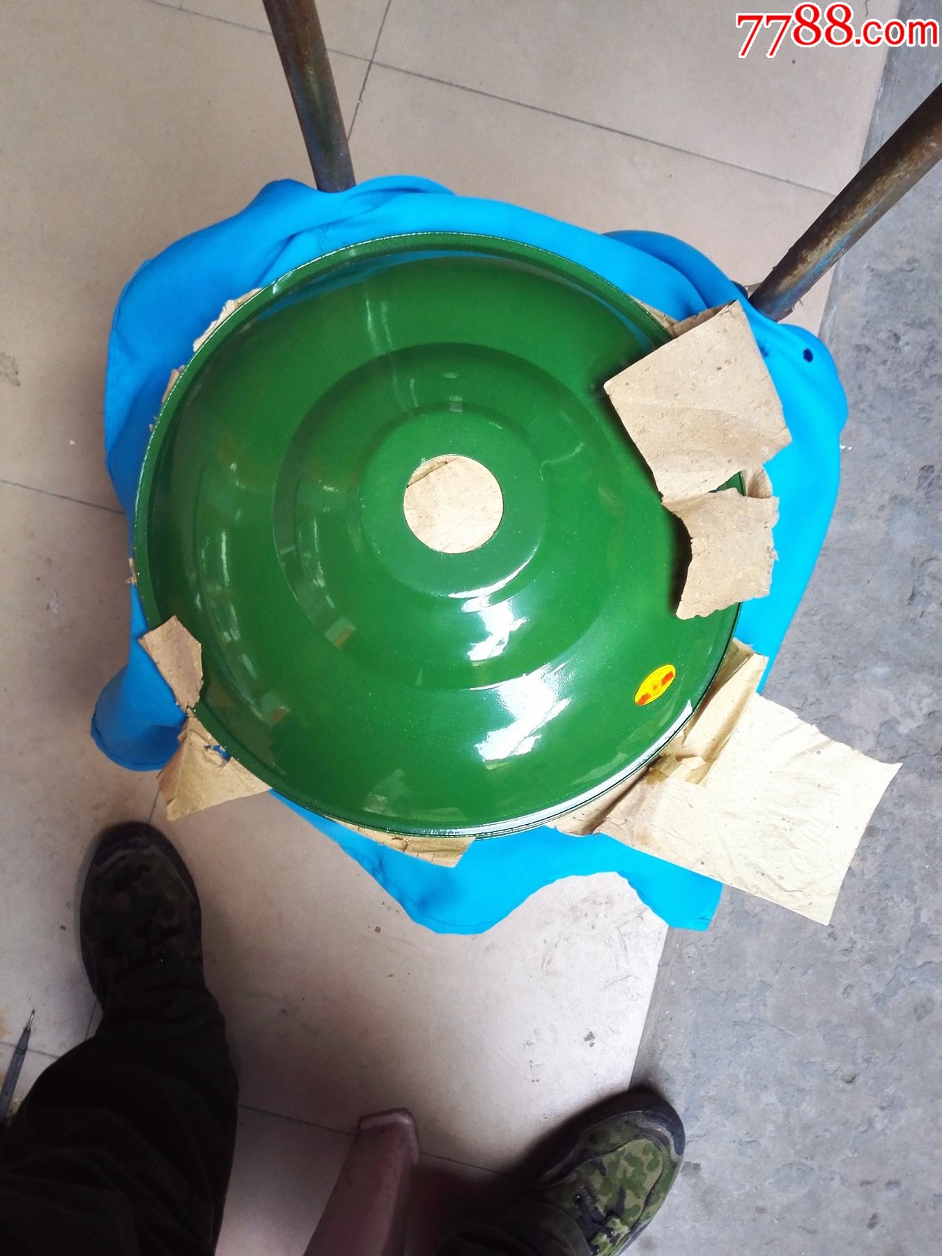 库存全新老搪瓷灯罩4个合售