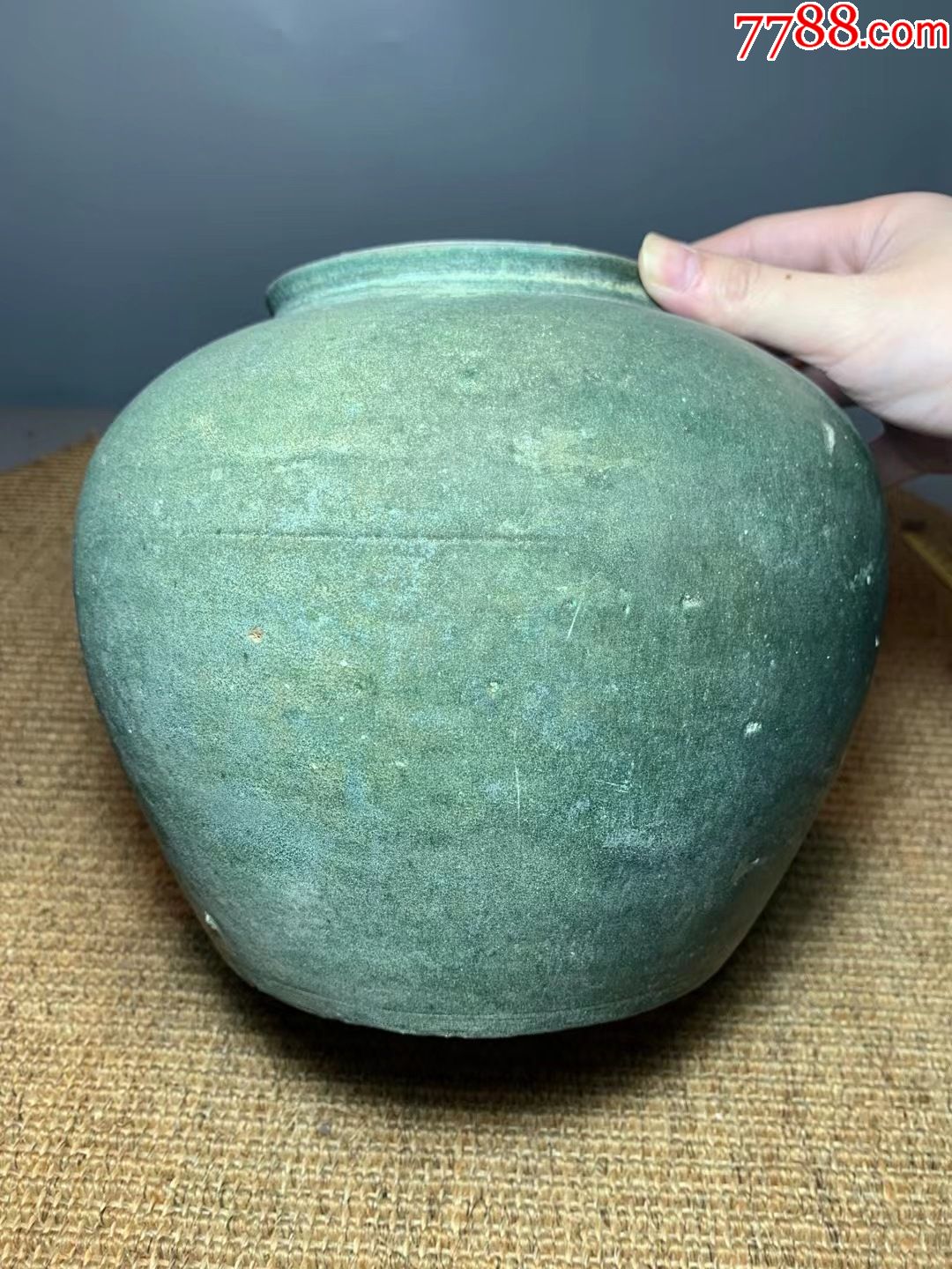 明代砂胎绿釉罐