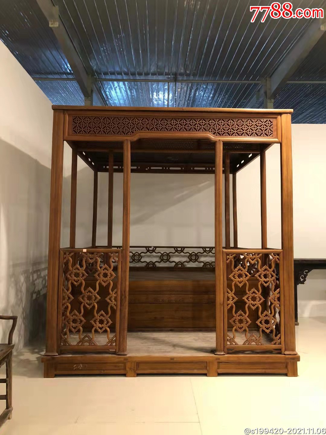 清中期,文人空间,海棠花榉木拔步床.做工工整,秀美文雅之器.