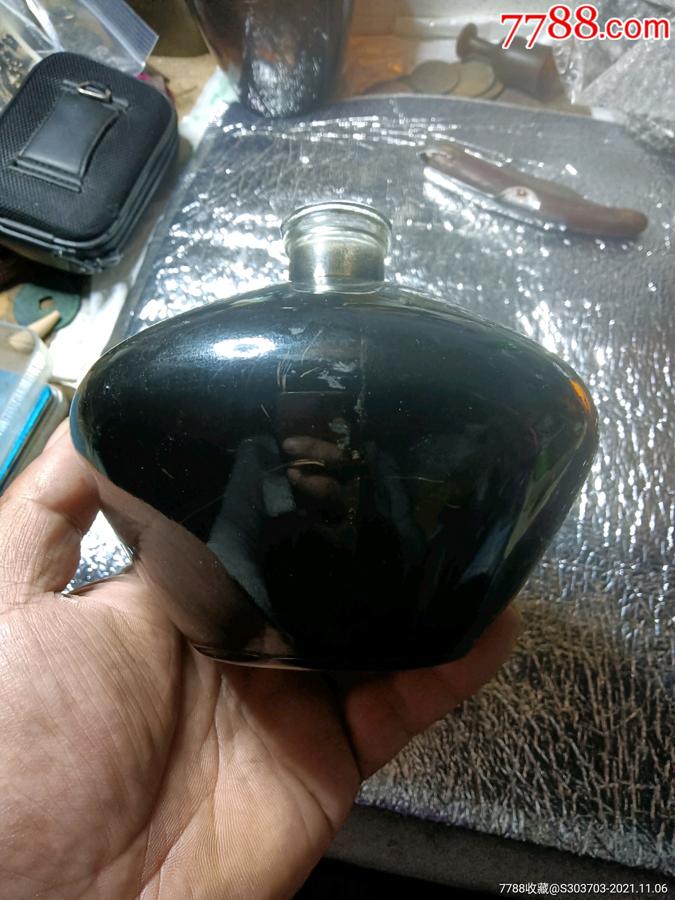 老琉璃瓶老酒瓶,品相完美无裂无碰,二手物品售出不退!