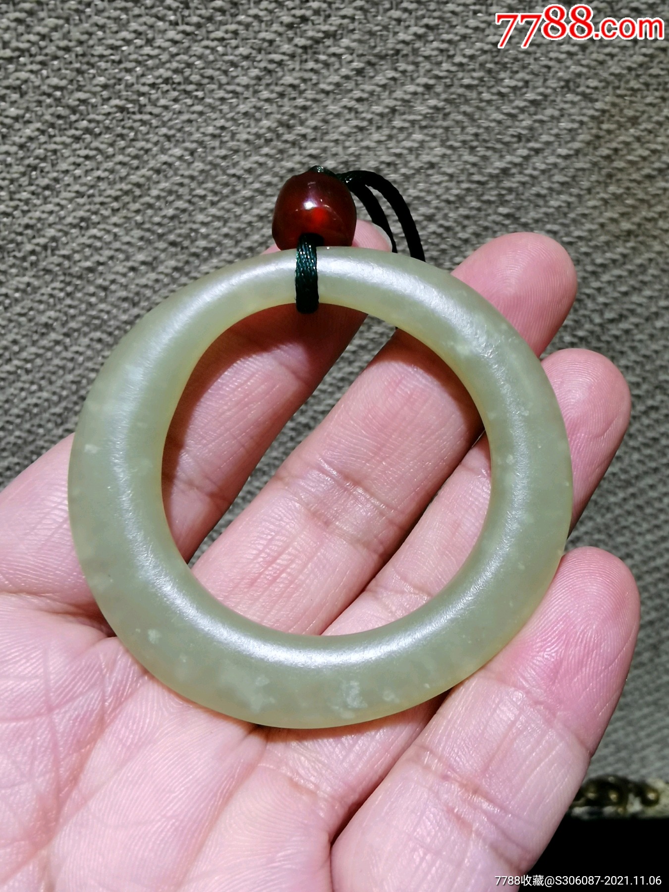 乡下收的老玉环包浆爆美规格外径55内径35厚06厘米