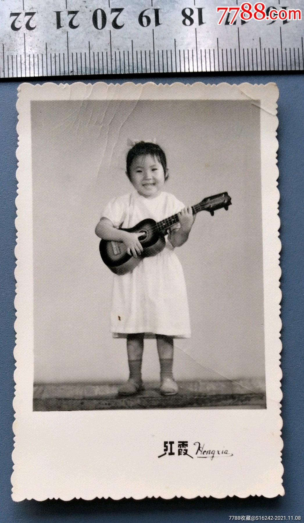 小女孩-价格:10元-se83637286-老照片-零售-7788收藏__收藏热线