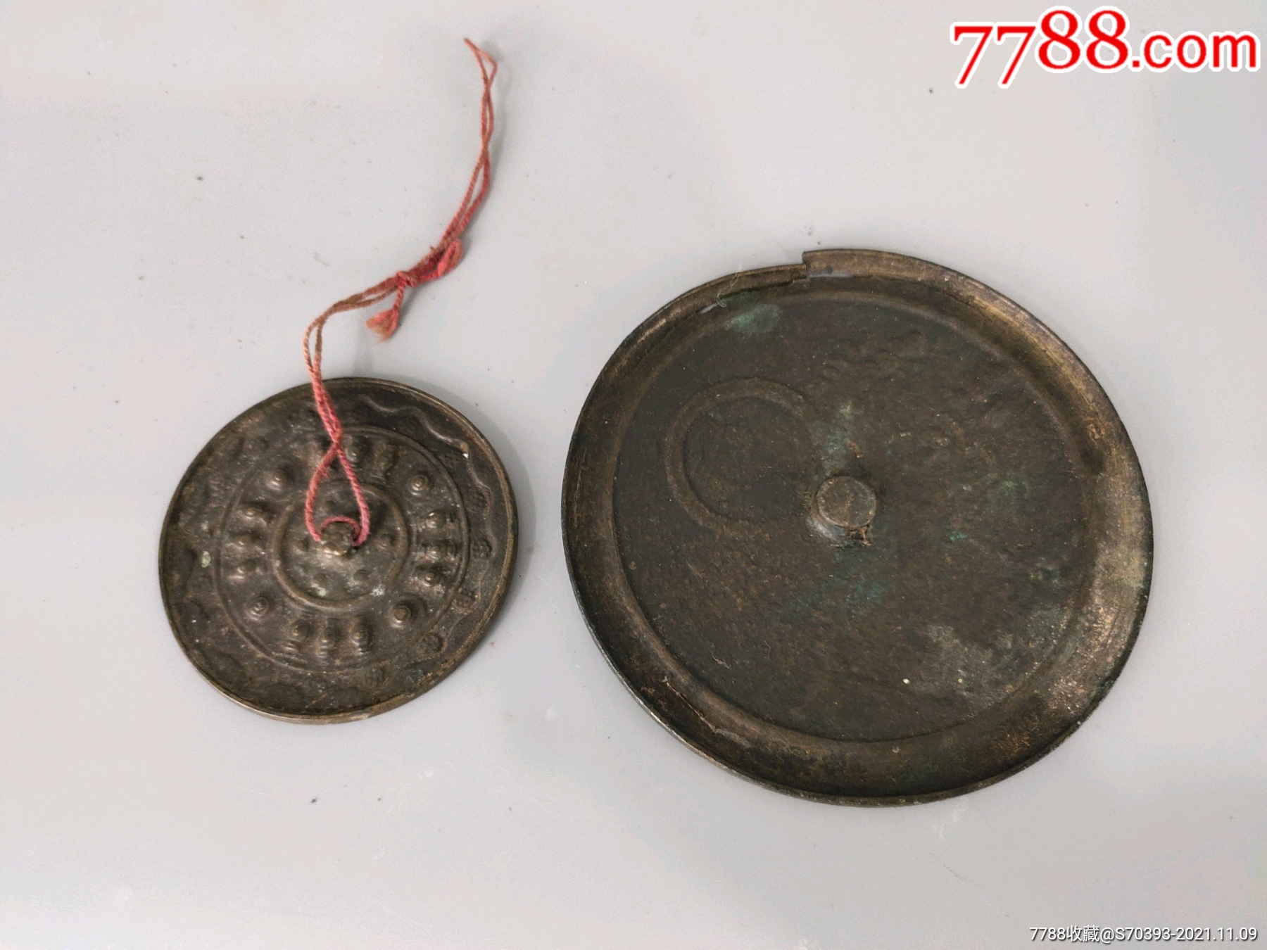 清代老铜镜一好一坏如图工艺好