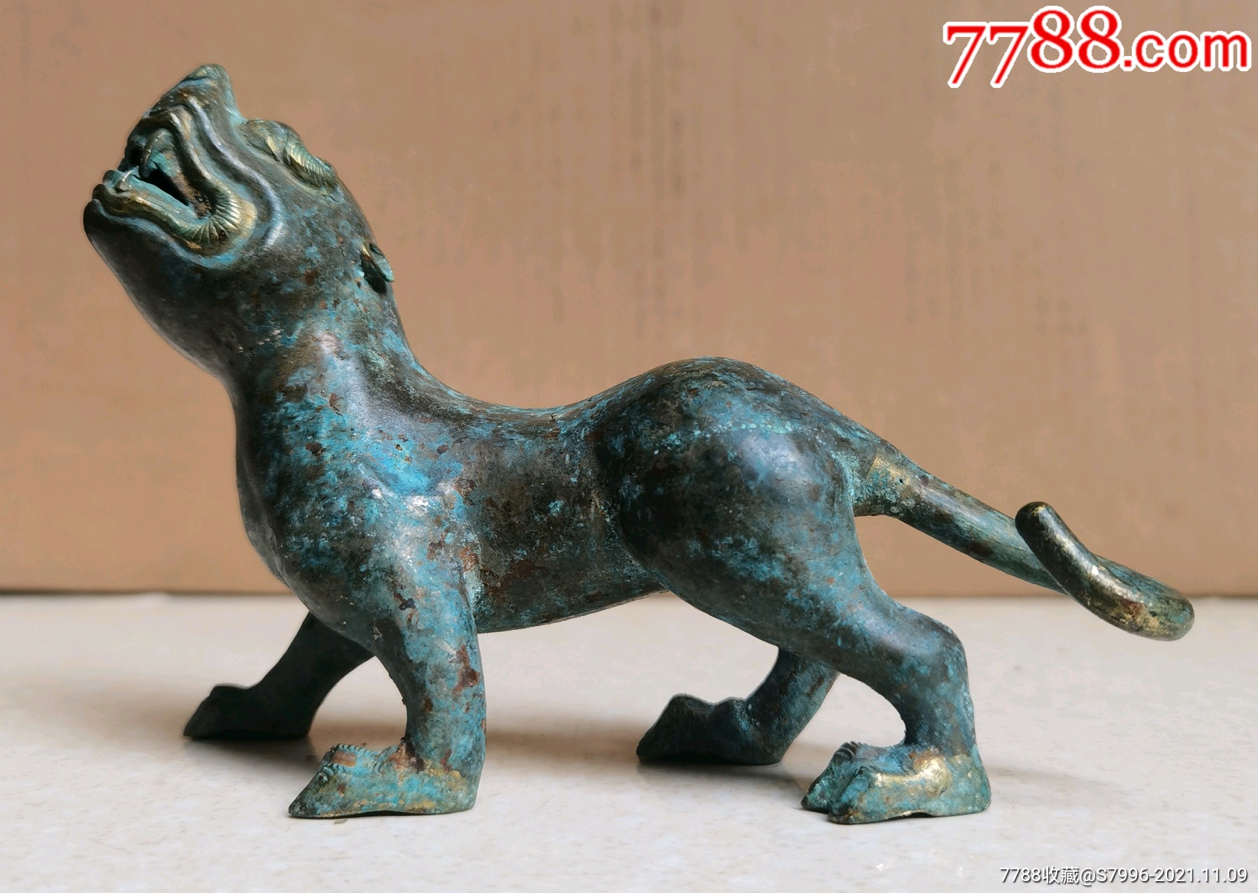 明清崭刻工鎏金铜虎摆件