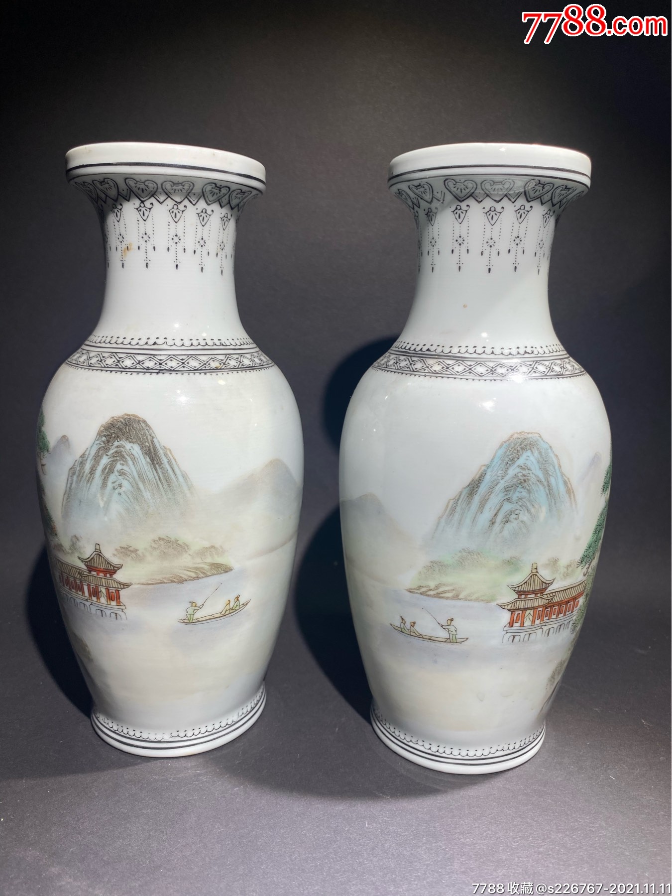 创汇时期景德镇出口瓷瓶一对