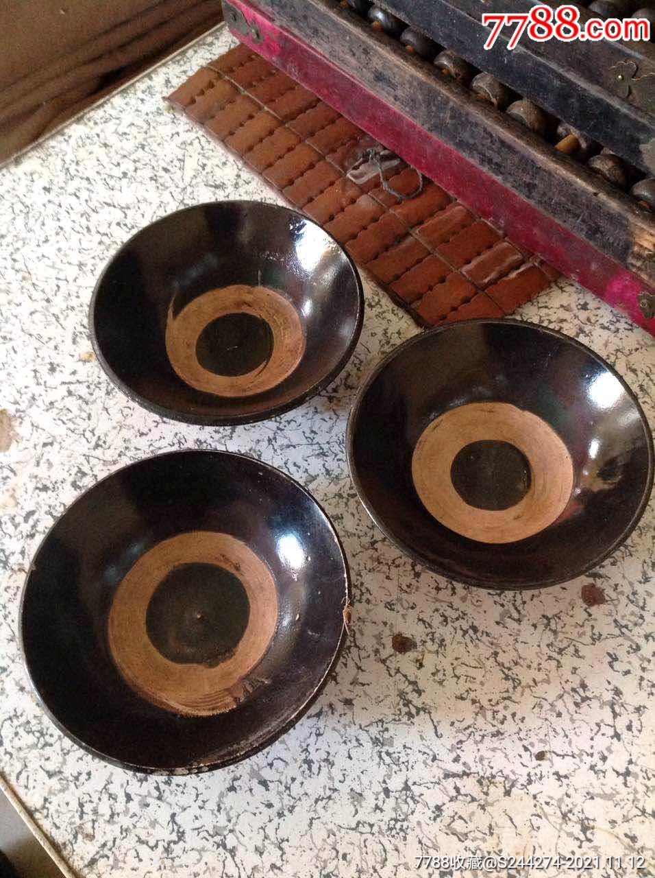 黑釉碗两个