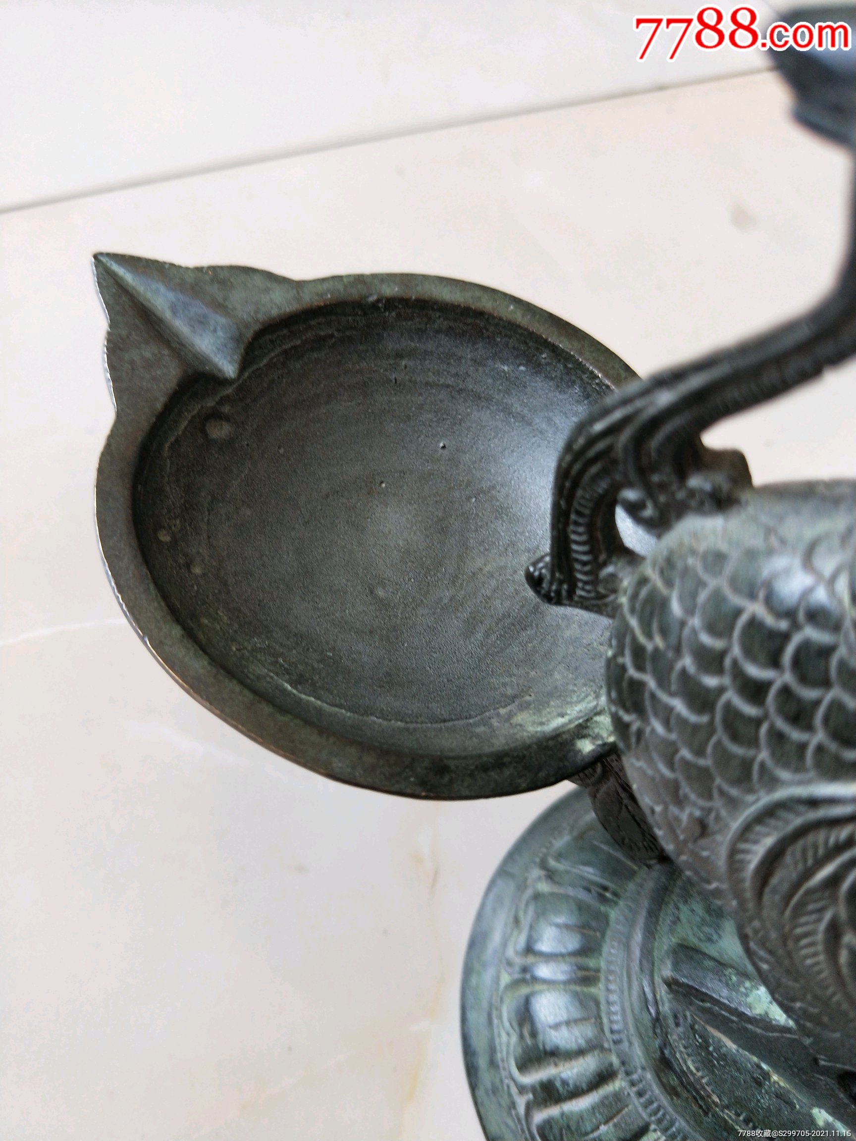 民国时期纯铜孔雀灯盏做工精细工精物美保存完整品相如图