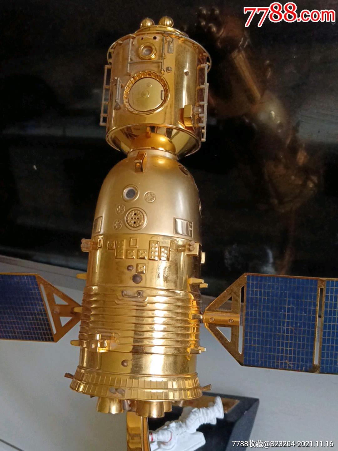 神州七号载人飞船模型135