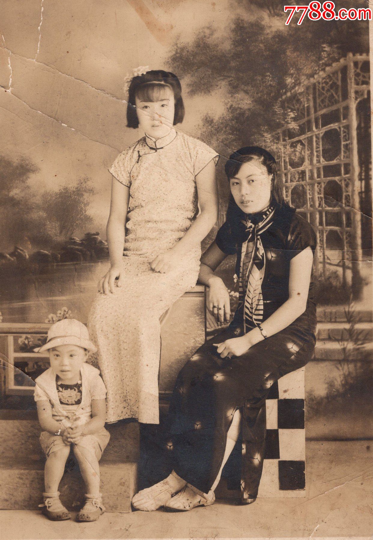 旗袍家庭合照图片