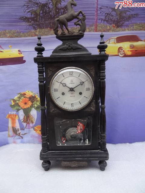 80年代呼和浩特产山丹牌三面玻璃铜马老座钟