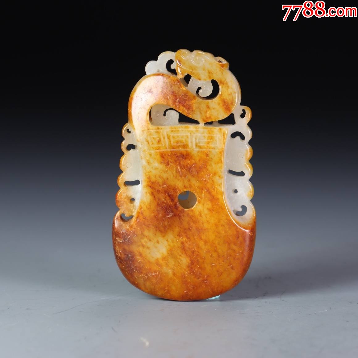 和田玉府上有龙雕件a84s32f