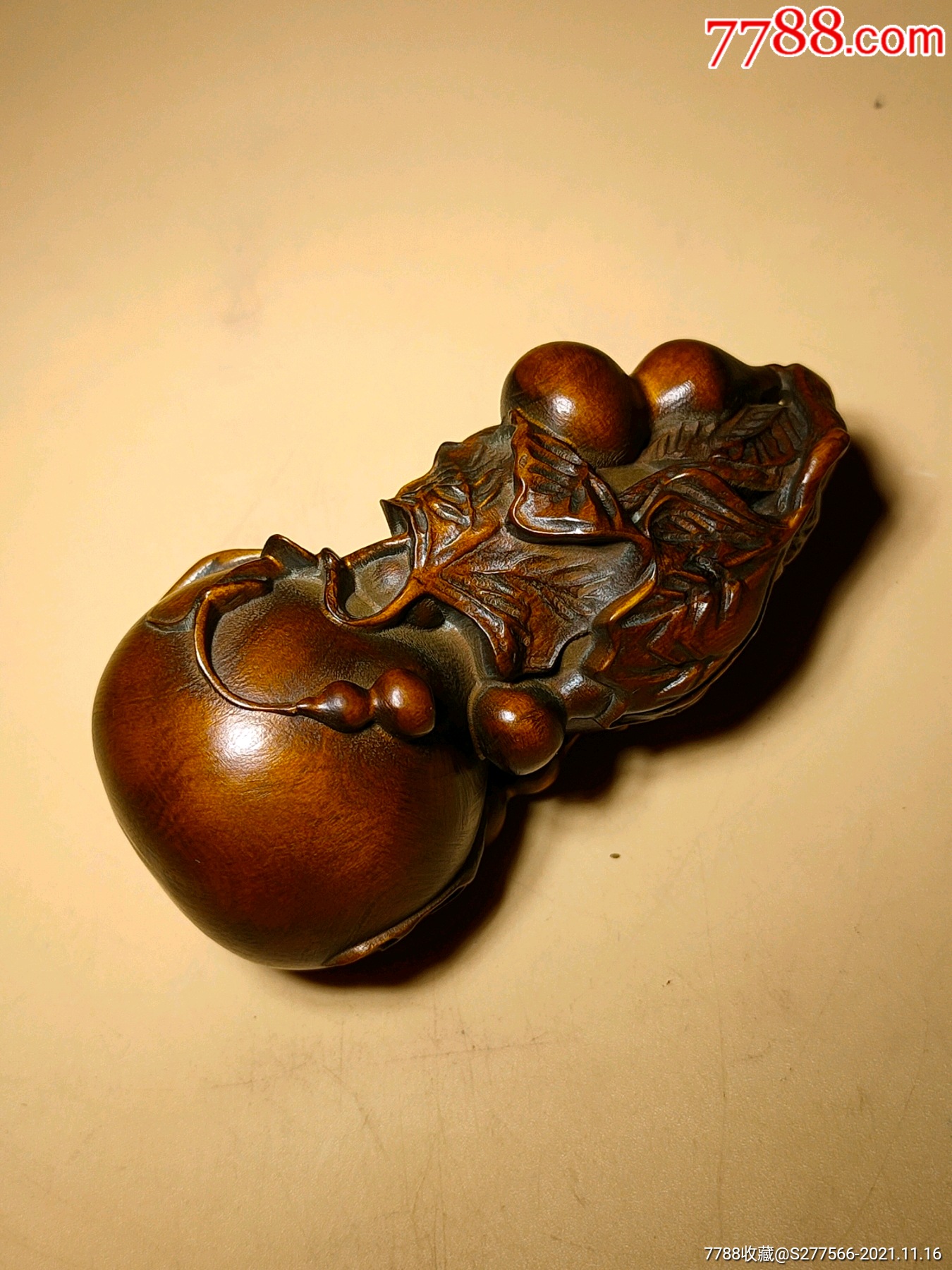 创汇时期的黄杨木雕刻宝葫芦手把件