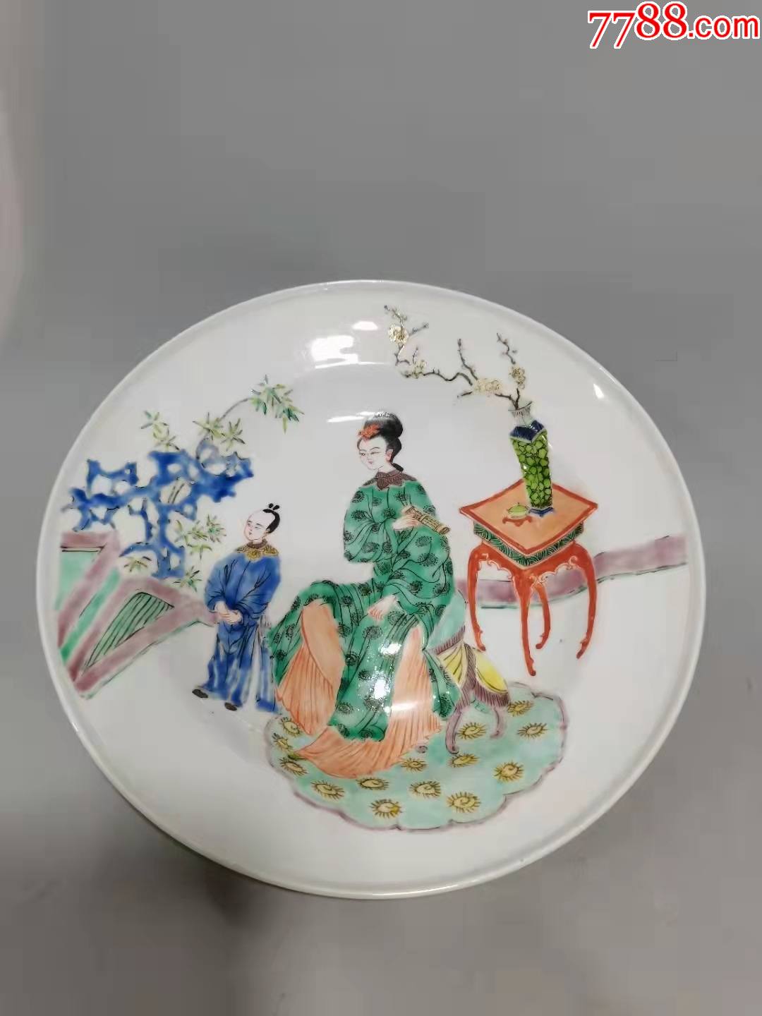 清同治粉彩人物瓷盘