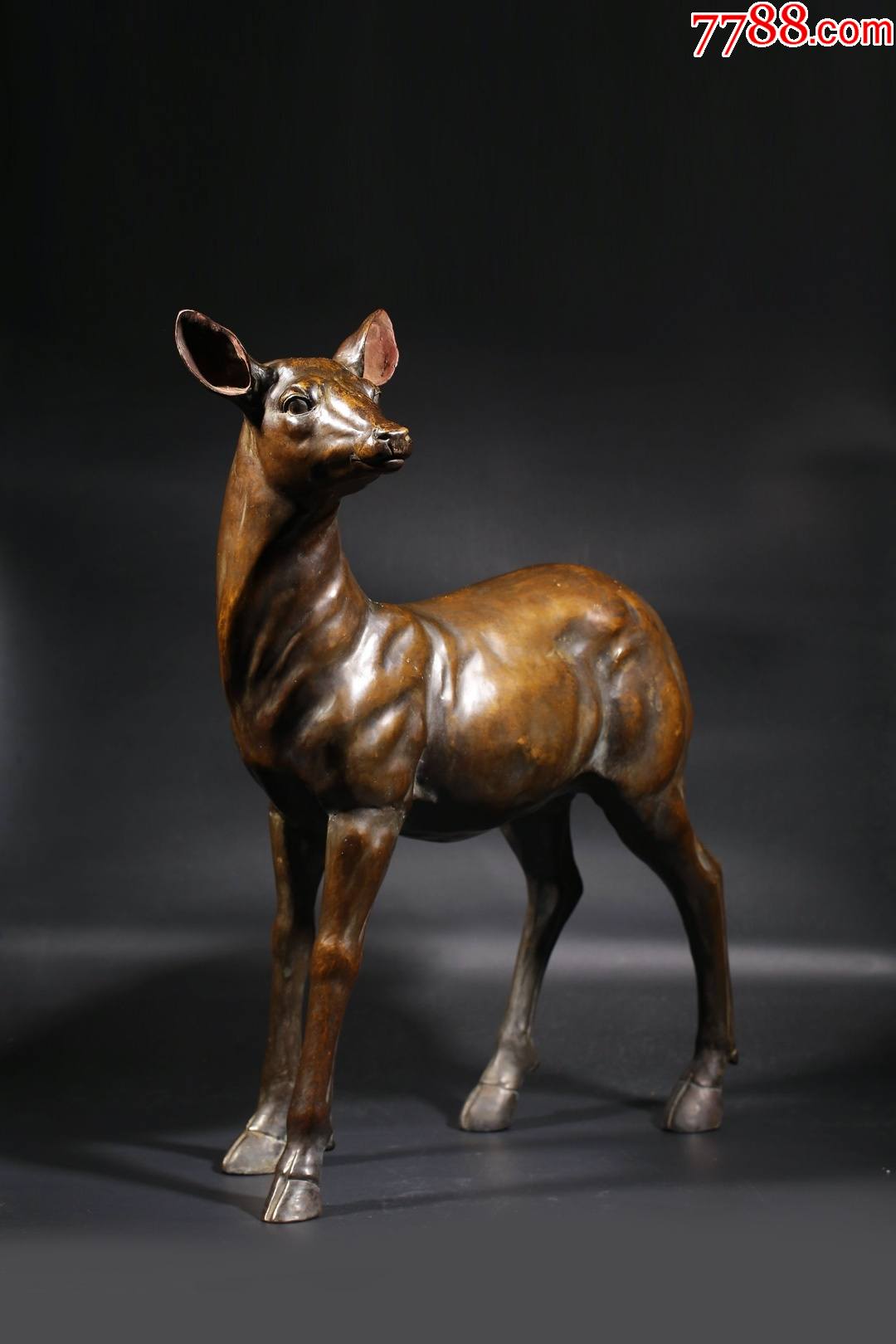 铜铸灵鹿摆件
