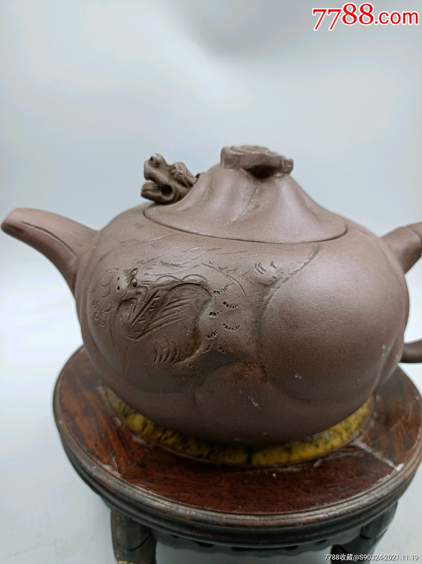 文革鱼化龙紫砂壶一把