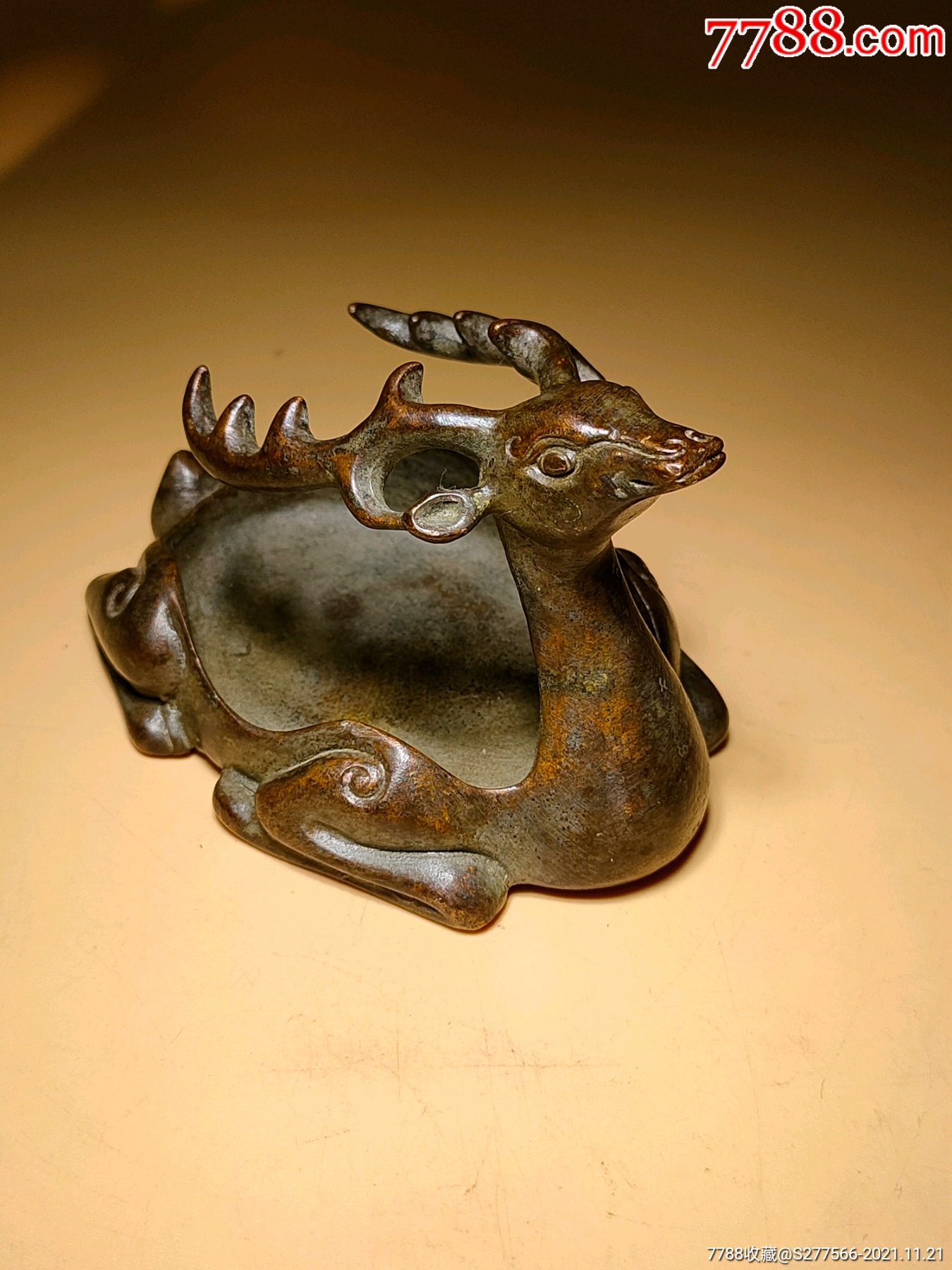 民国时期鹿型文房用红铜像摆件