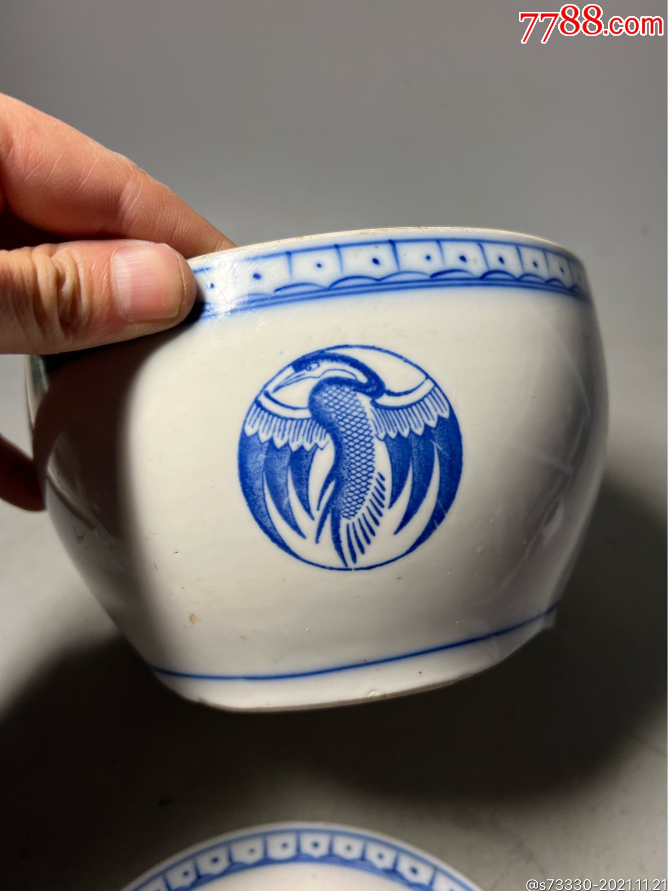 民国时期,青花团鹤纹盖罐一只