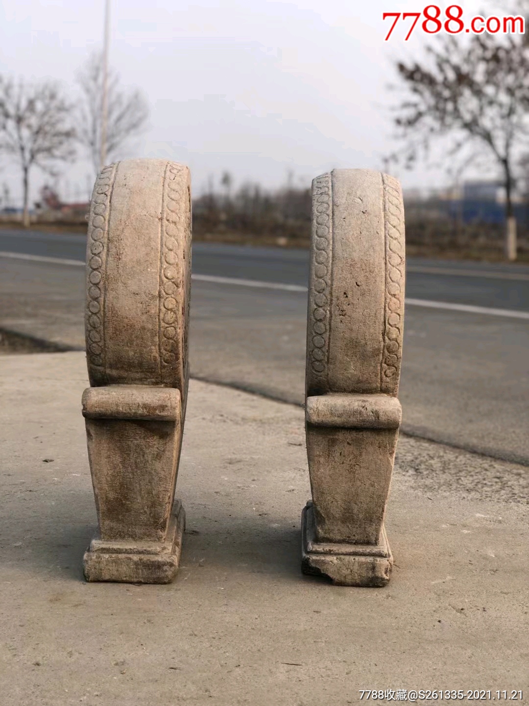 明末清初老青石门墩如图所示镇宅