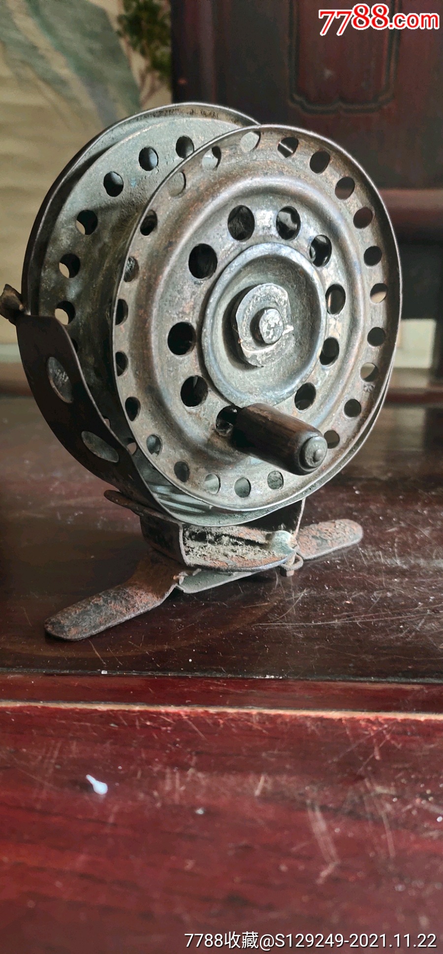 民国钓鱼杆的铜摇轮