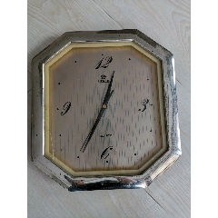 老式挂钟挂表霸王牌日本机芯测试15分钟走时准确,玻璃罩有两处小裂痕