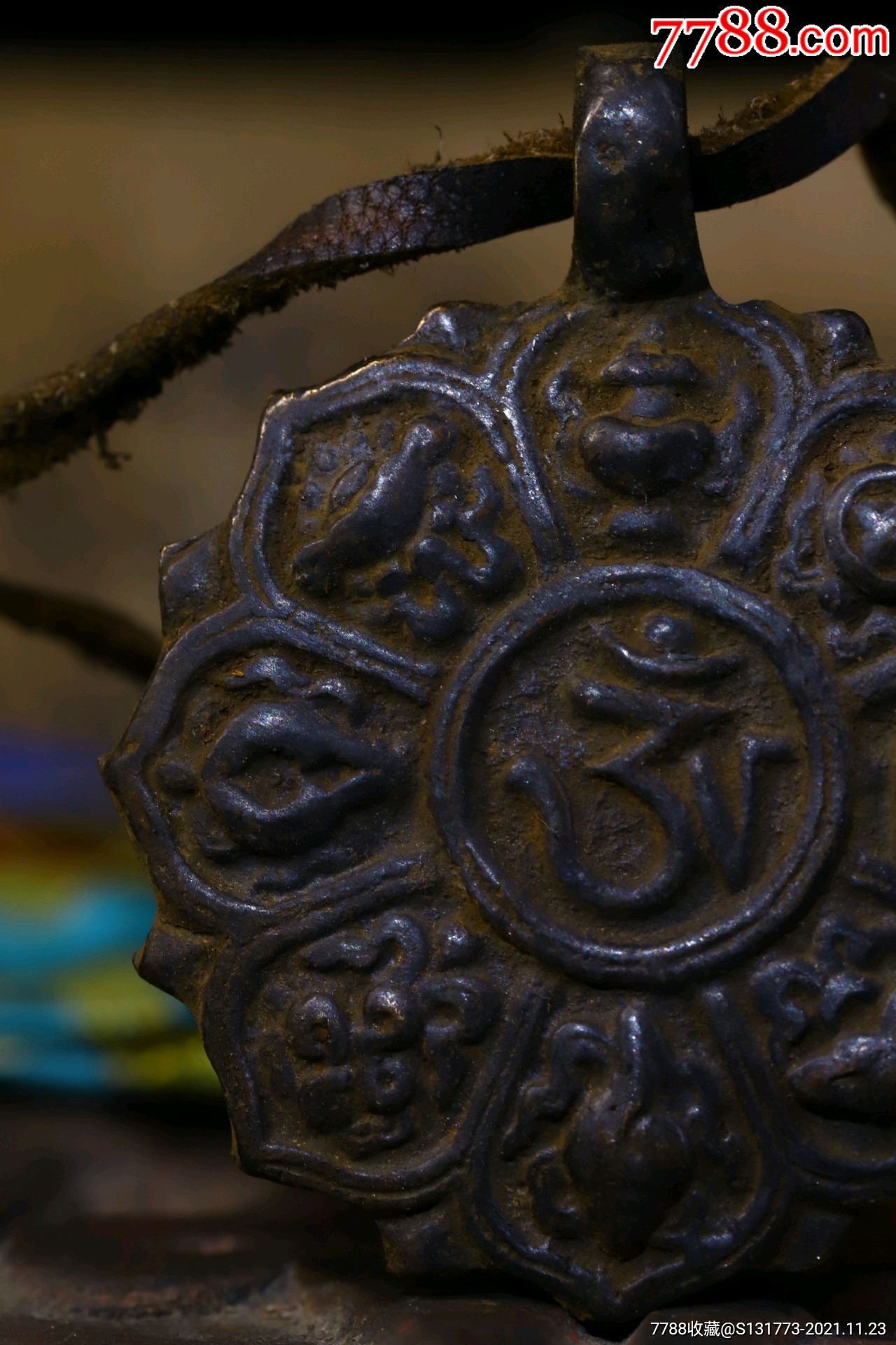 吉祥八宝铜佛牌铜挂件铜胎纯手工敲打錾刻佛牌高5㎝宽4.3㎝重约35克