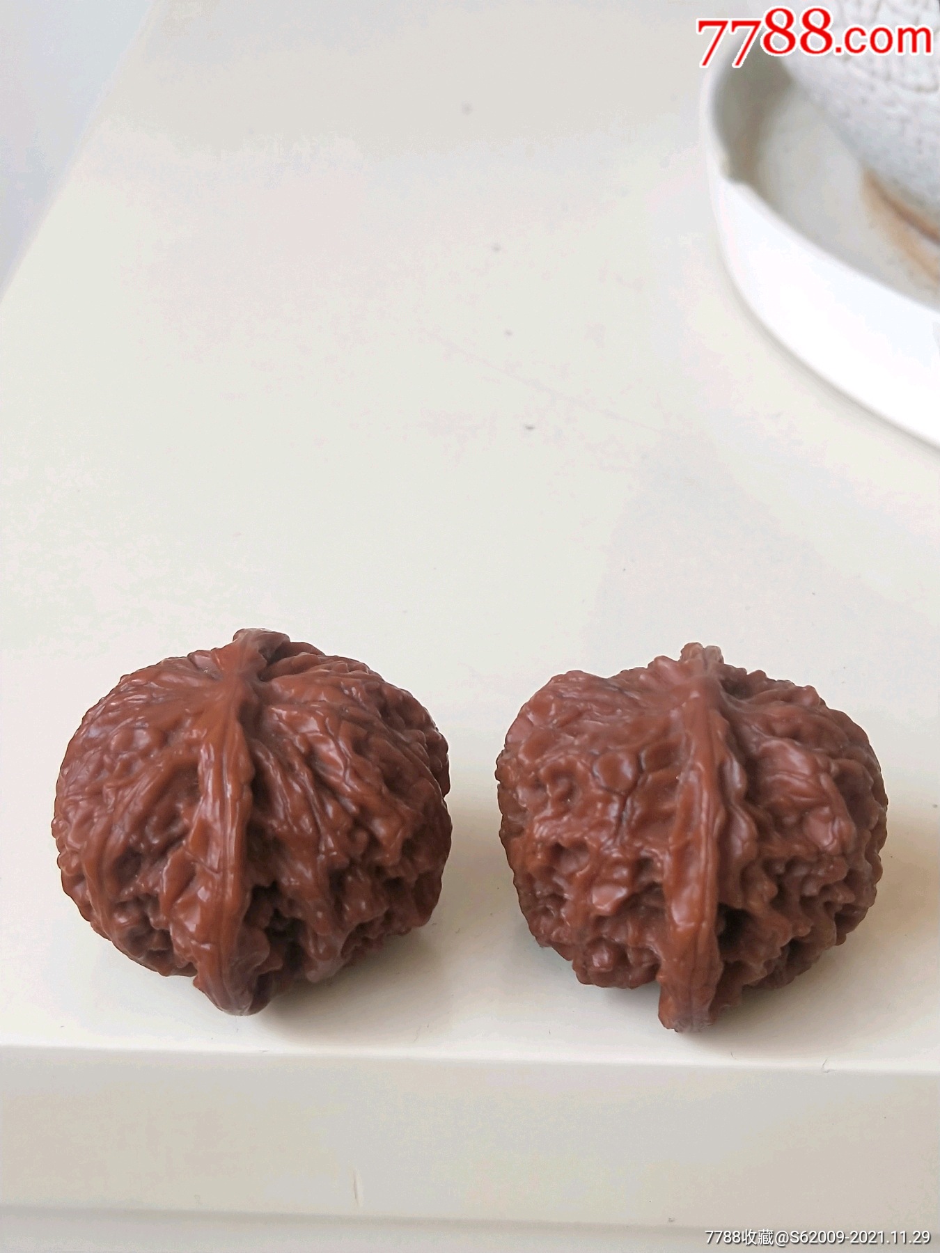 好品包浆红润苹果圆文玩核桃一对