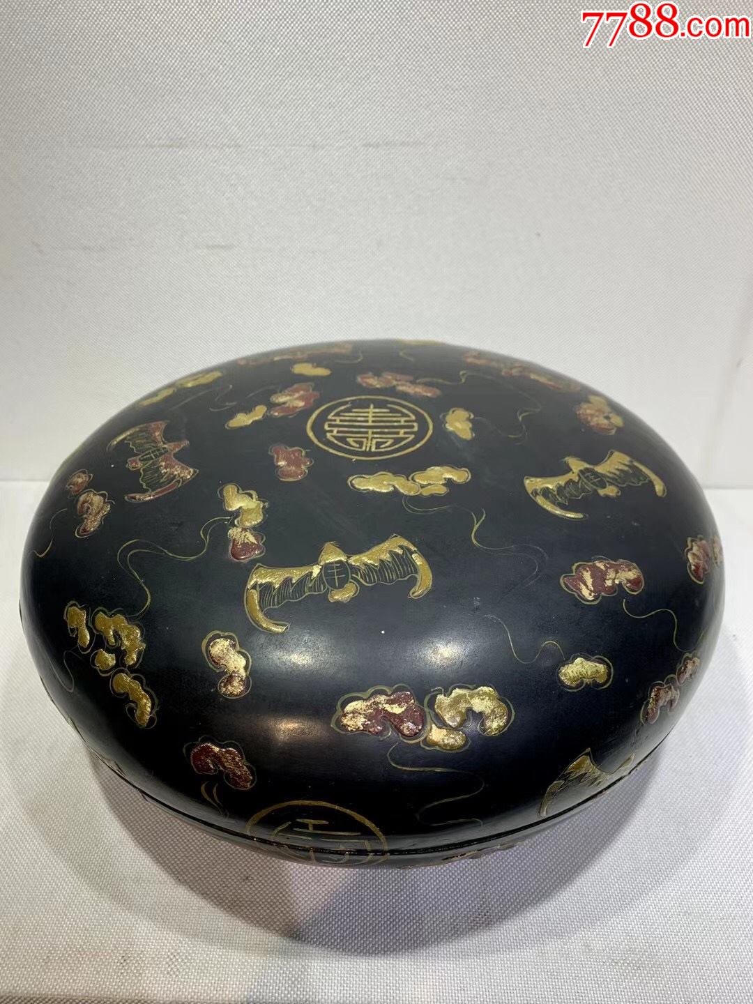 木胎堆漆描金捧盒寿字蝙蝠如意纹福在眼前