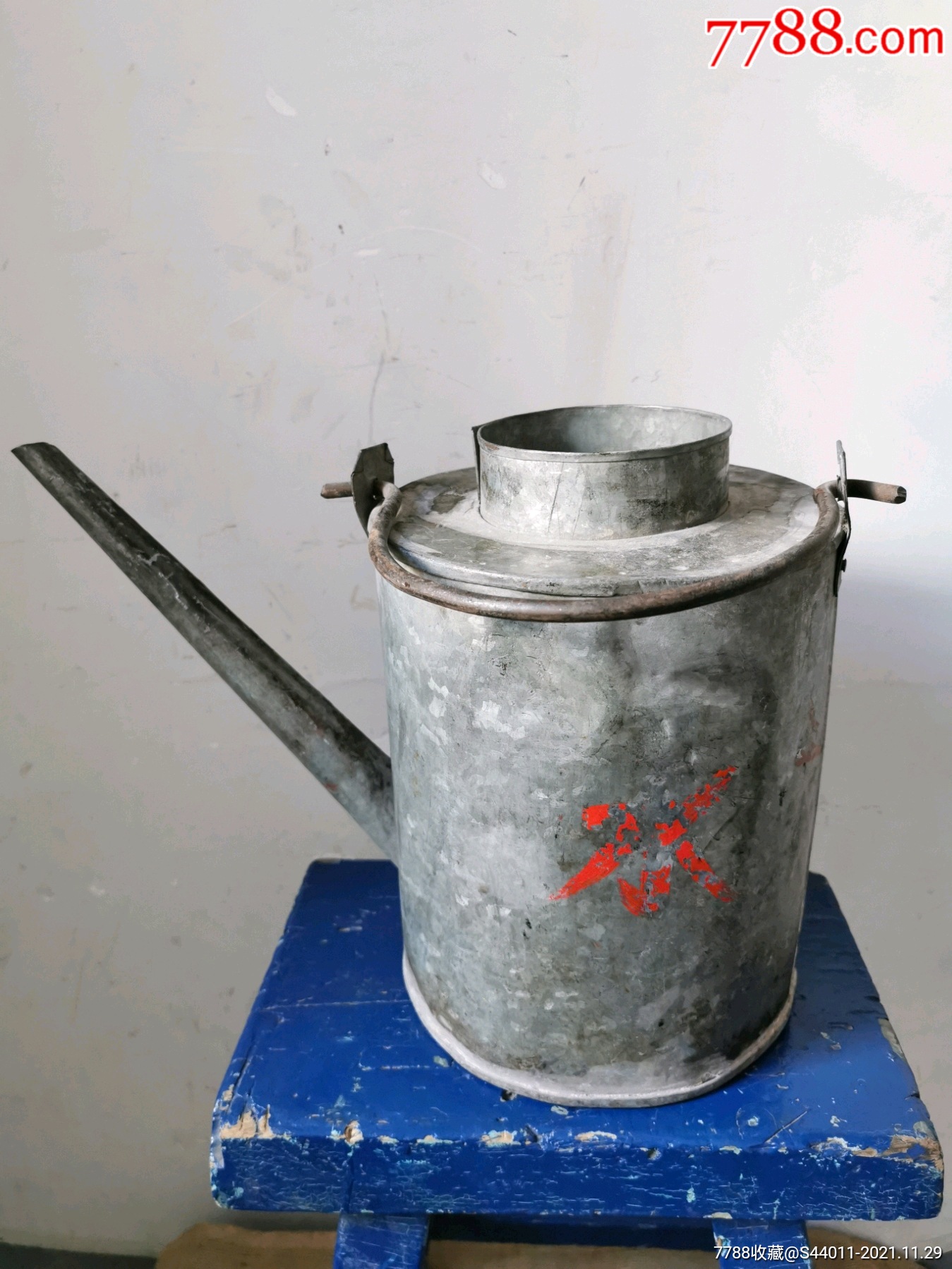 八十年代浇灌铁水桶雪花铁制