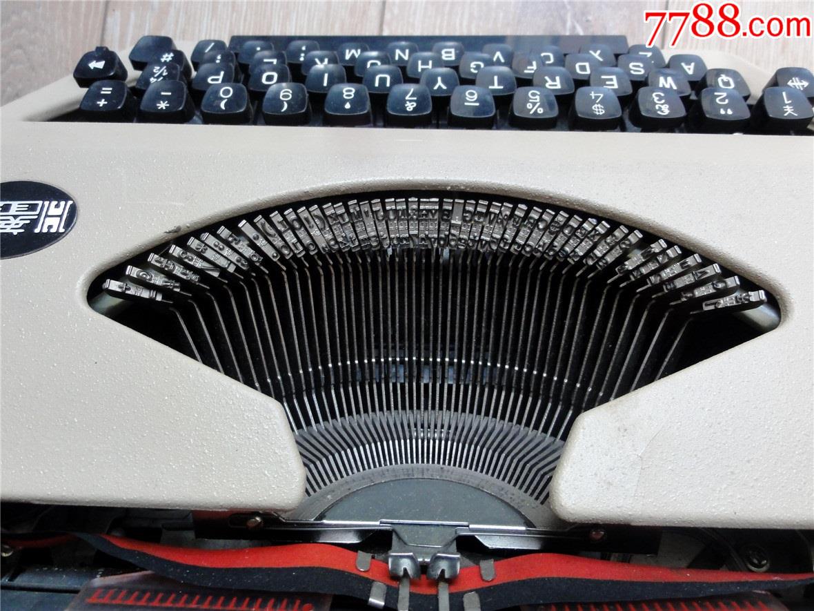 老国货收藏2111早期老式英雄牌机械英文打字机一套好品相45kg
