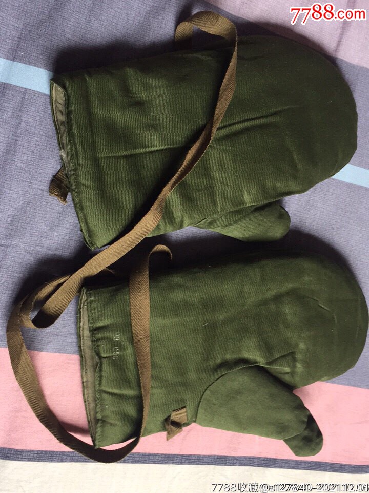 全新原品配发未使用1969年3508厂陆棉手闷子